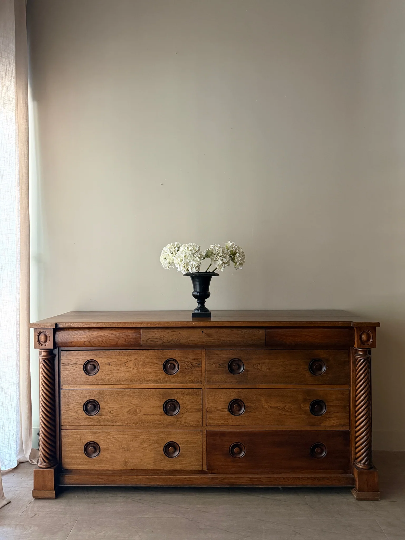 Oak 6 drawer sideboard