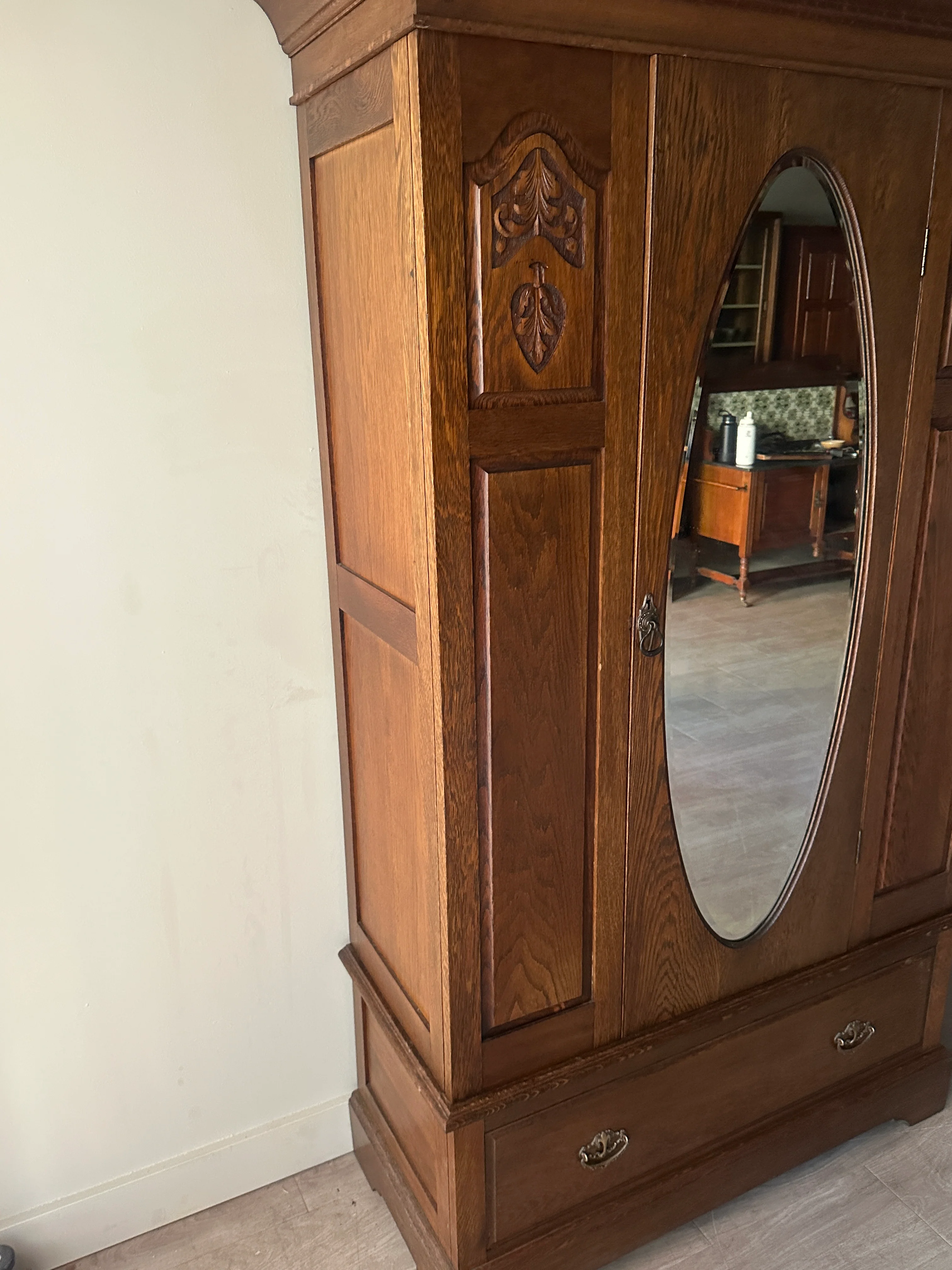 Oak armoire - Image 3