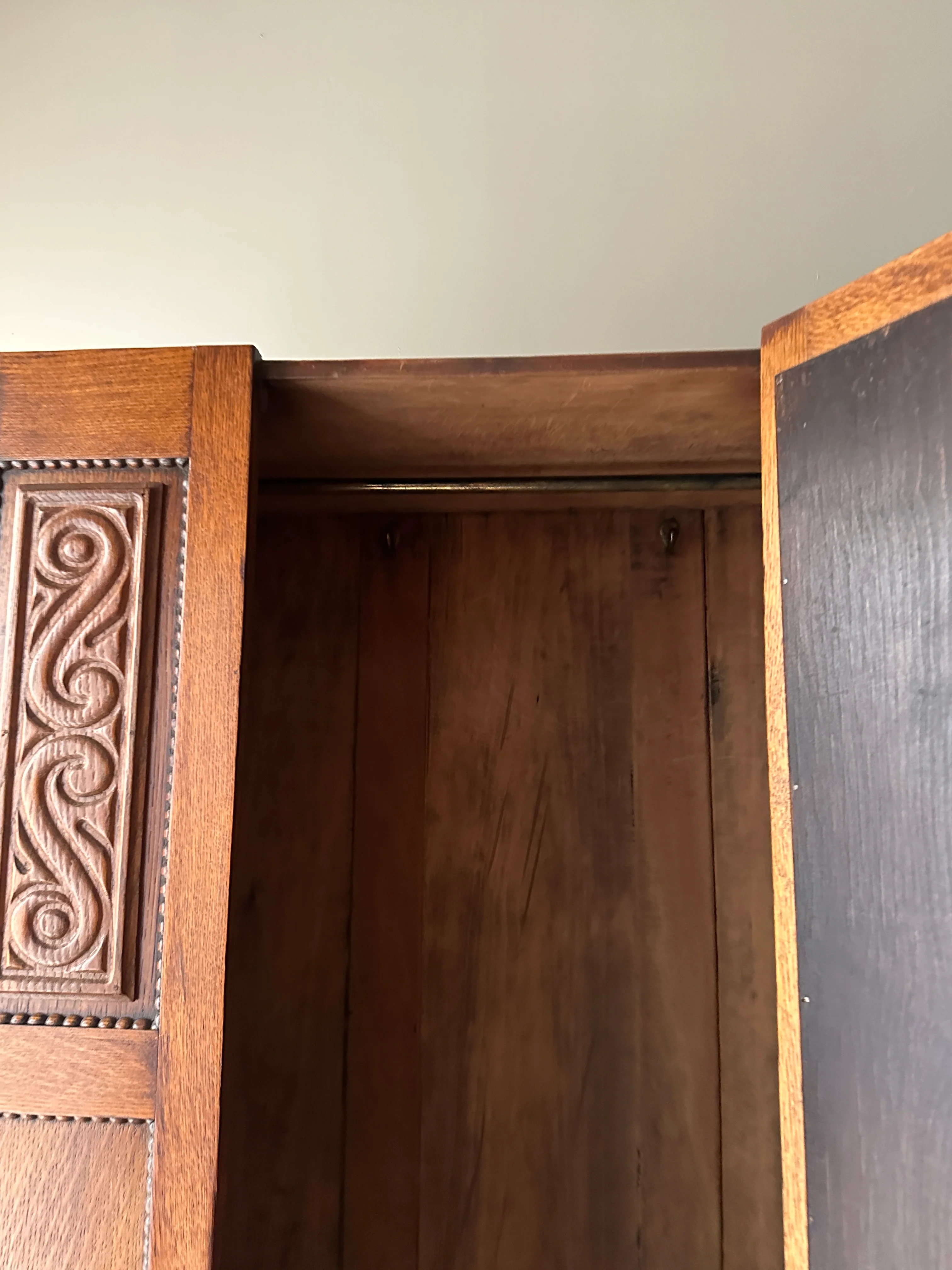 Oak armoire - Image 6