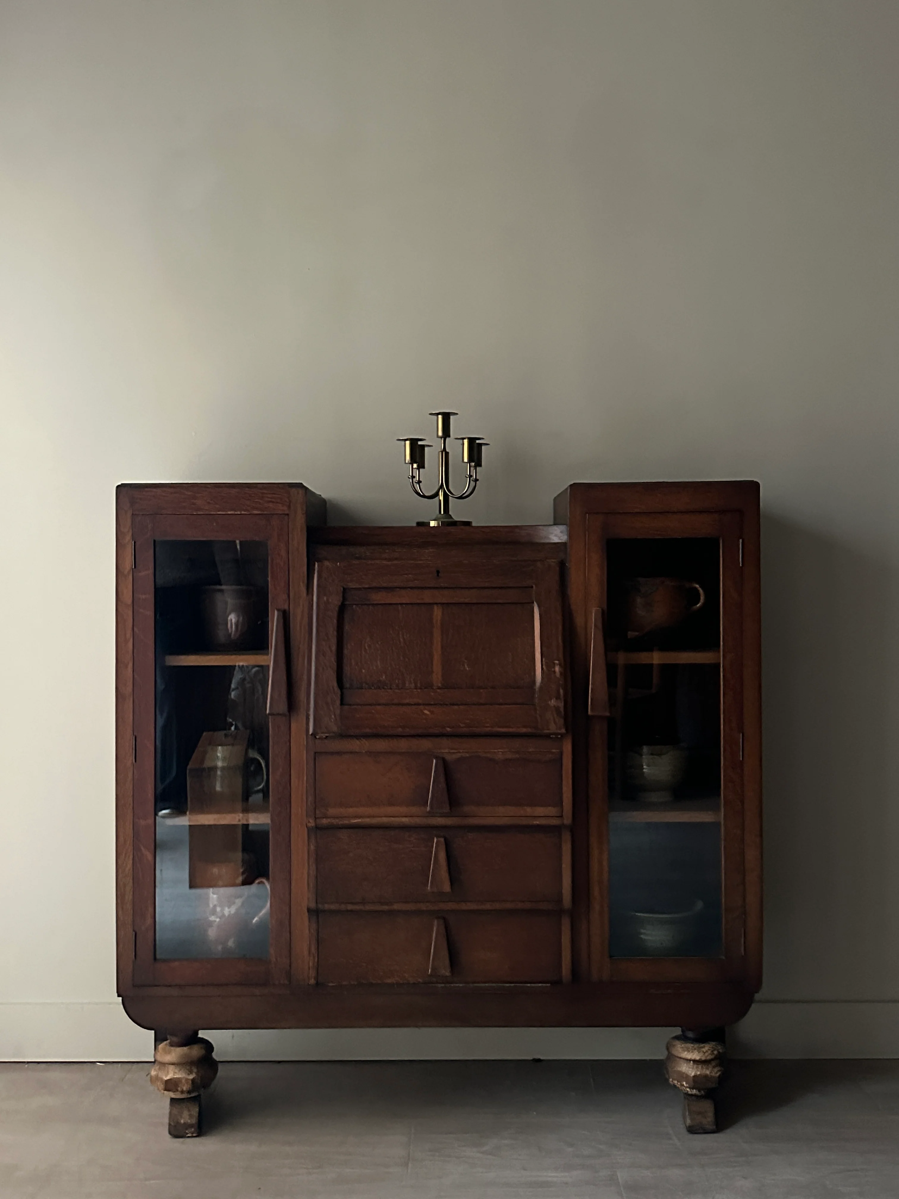 English Oak deco display case - Image 2