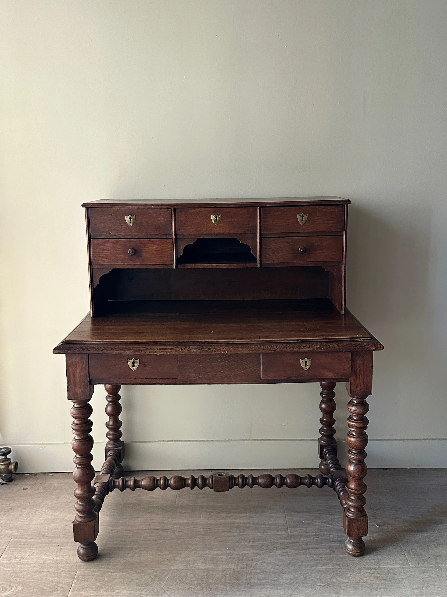Oak desk - Image 5