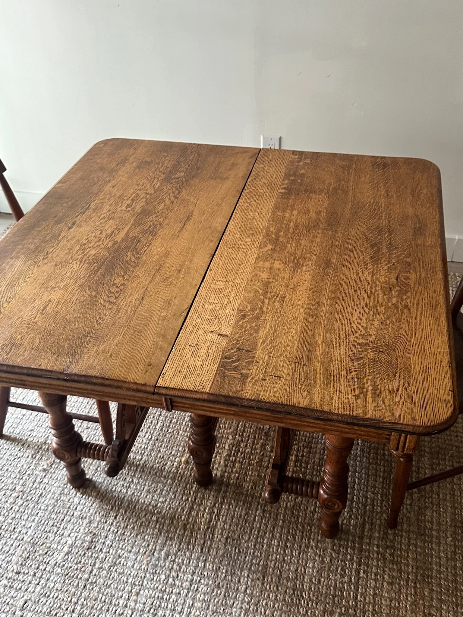 Oak dining table - Image 5