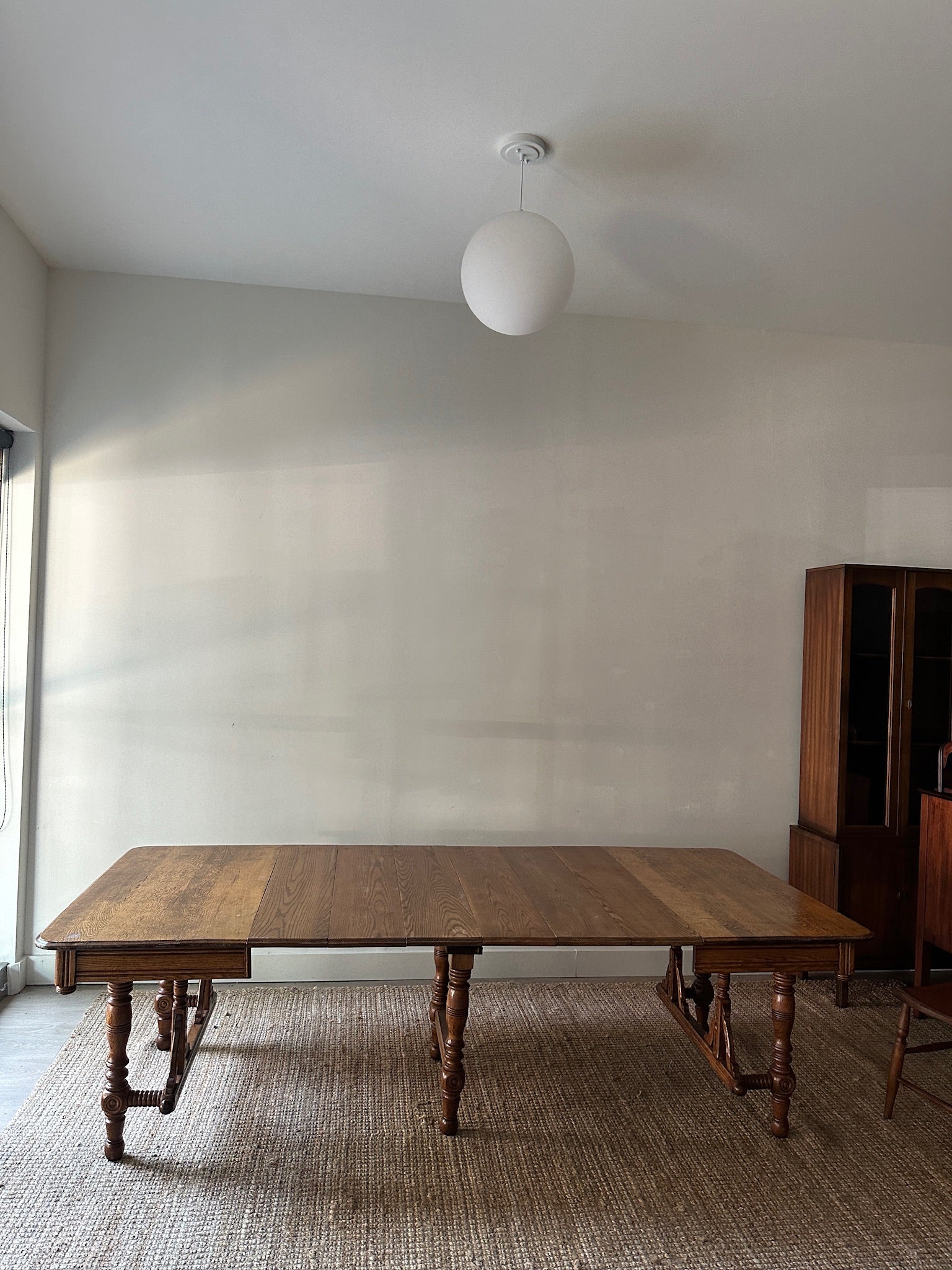 Oak dining table - Image 6