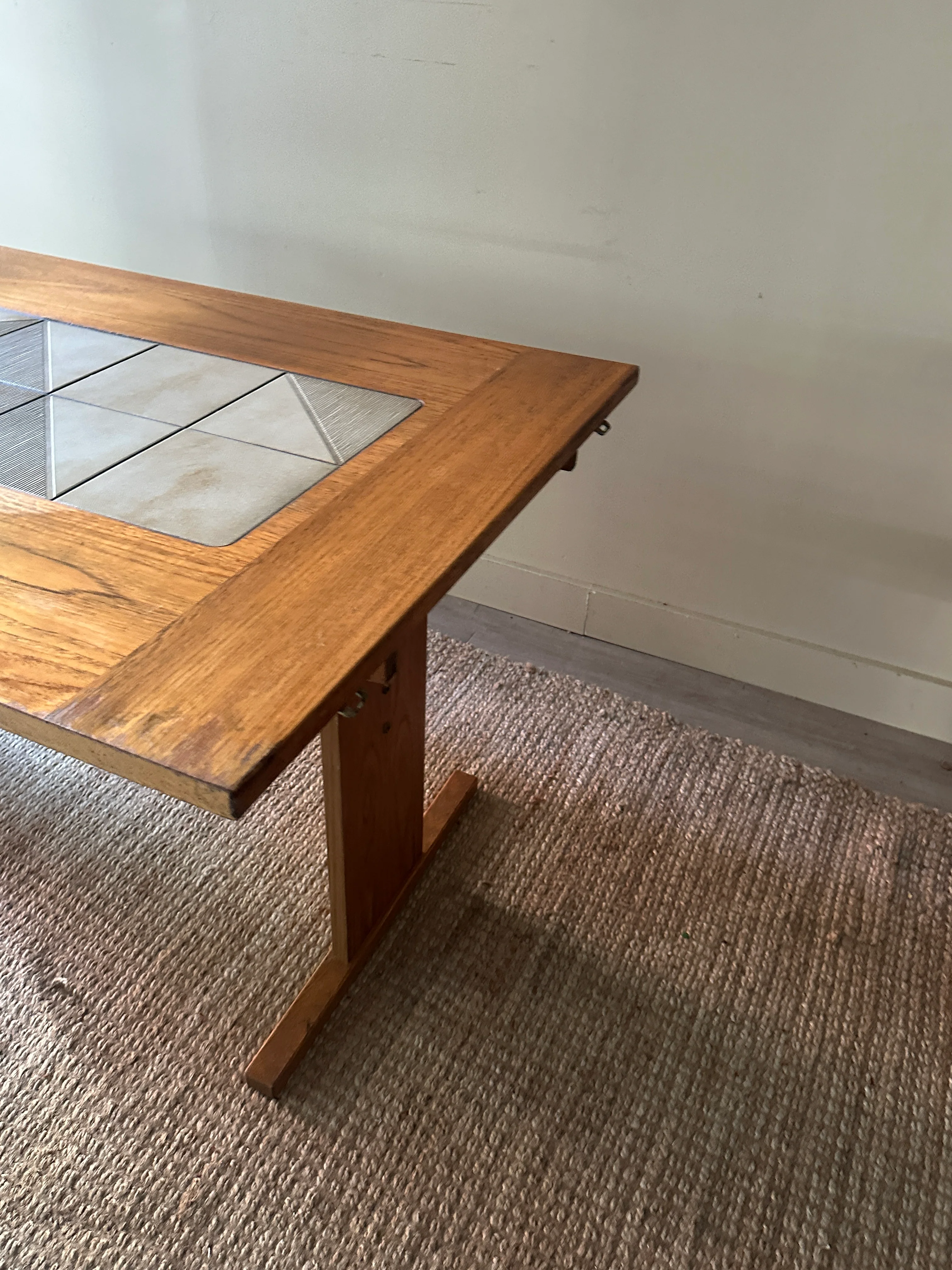 Oak dining table w tile inlay - Image 4