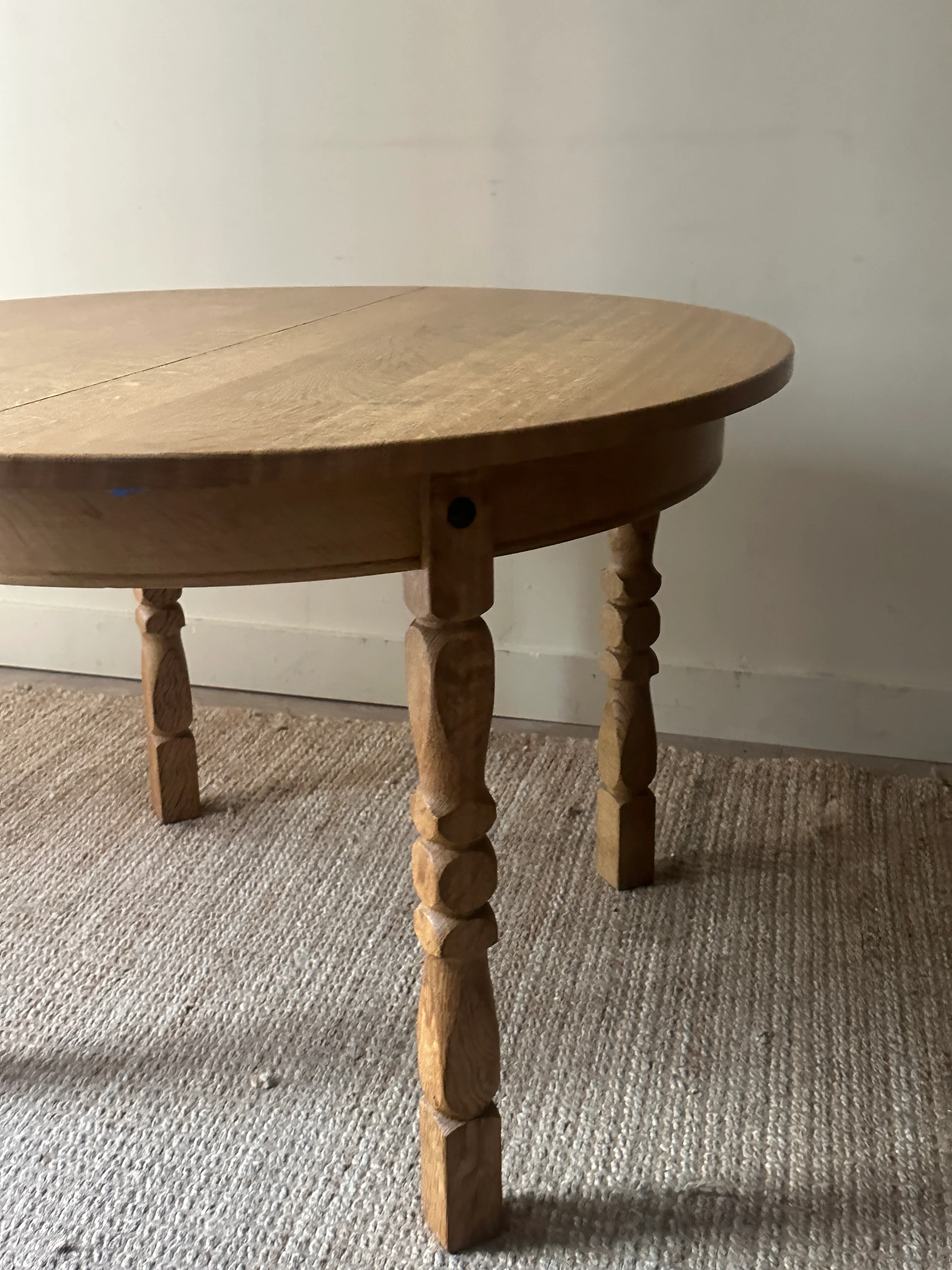 Oak dining table with leaves - Image 3