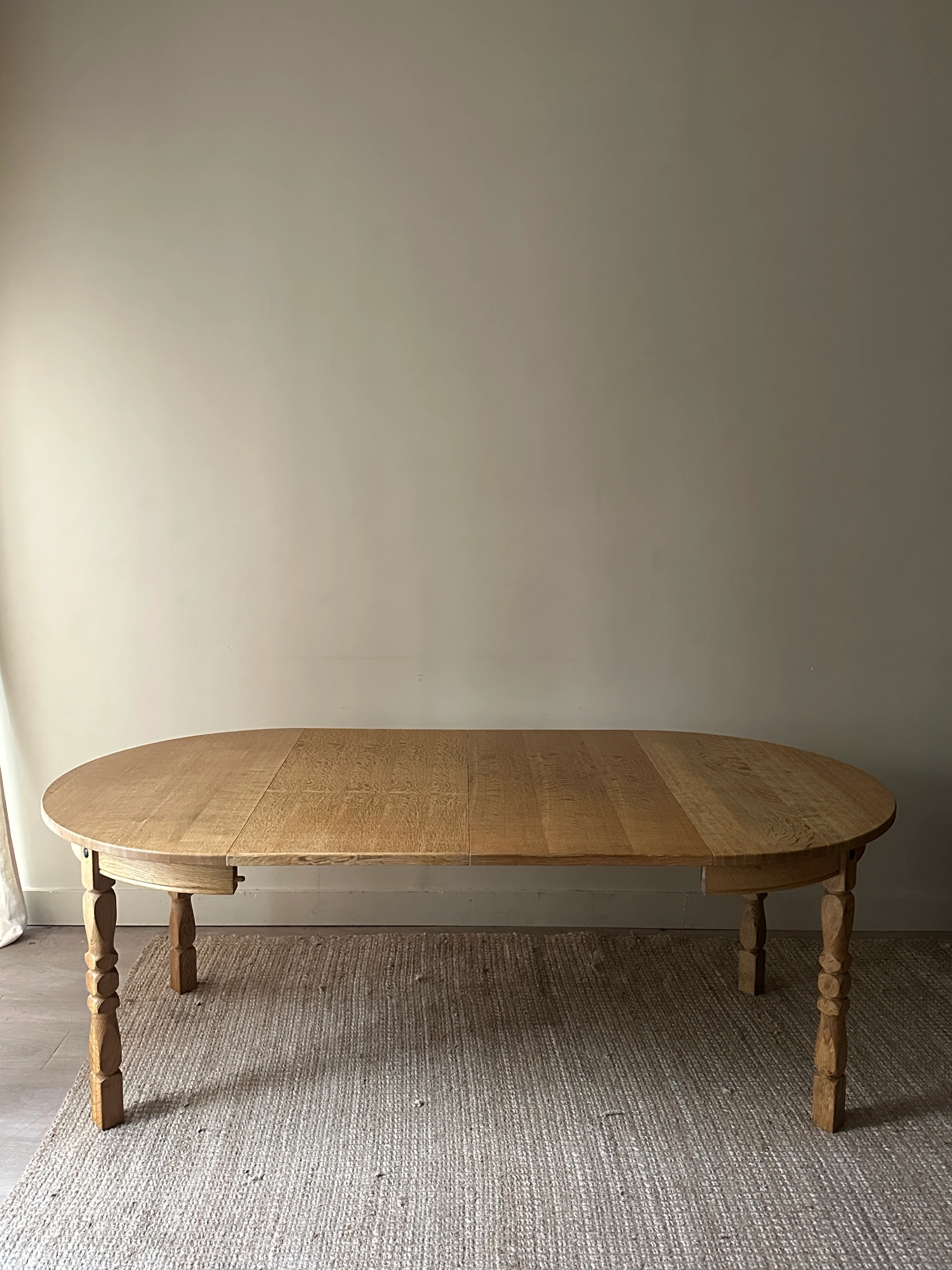 Oak dining table with leaves - Image 5