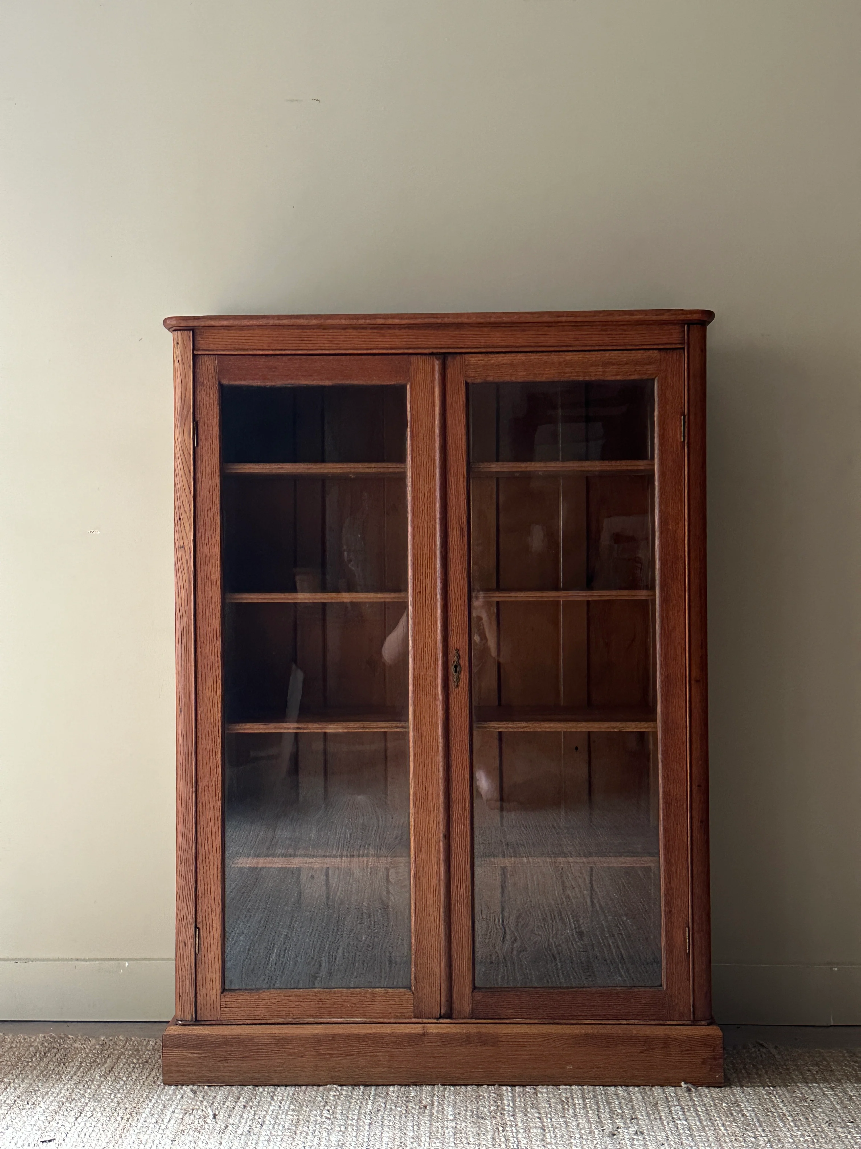 Oak display case - Image 2