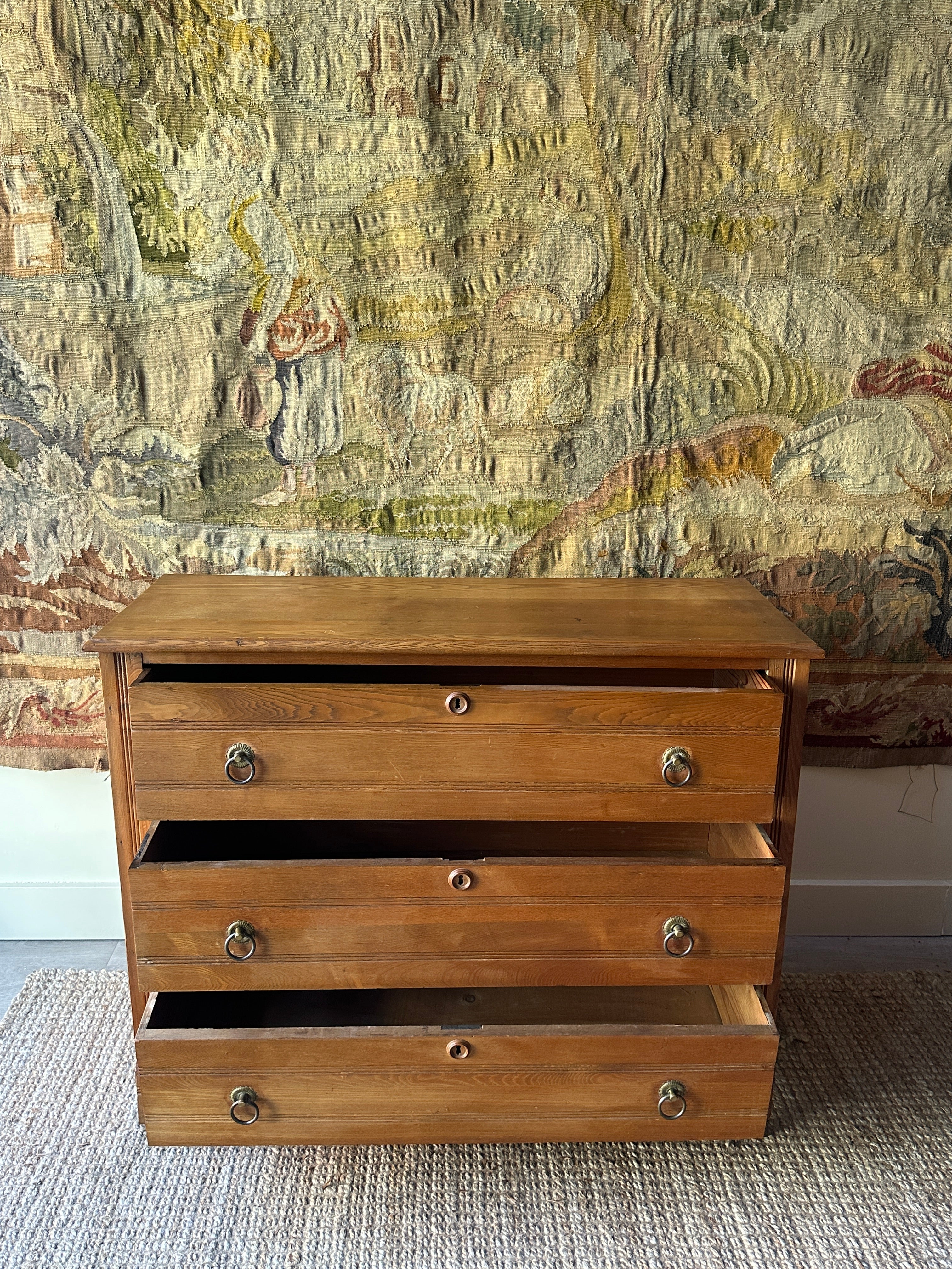 Oak dresser - Image 2