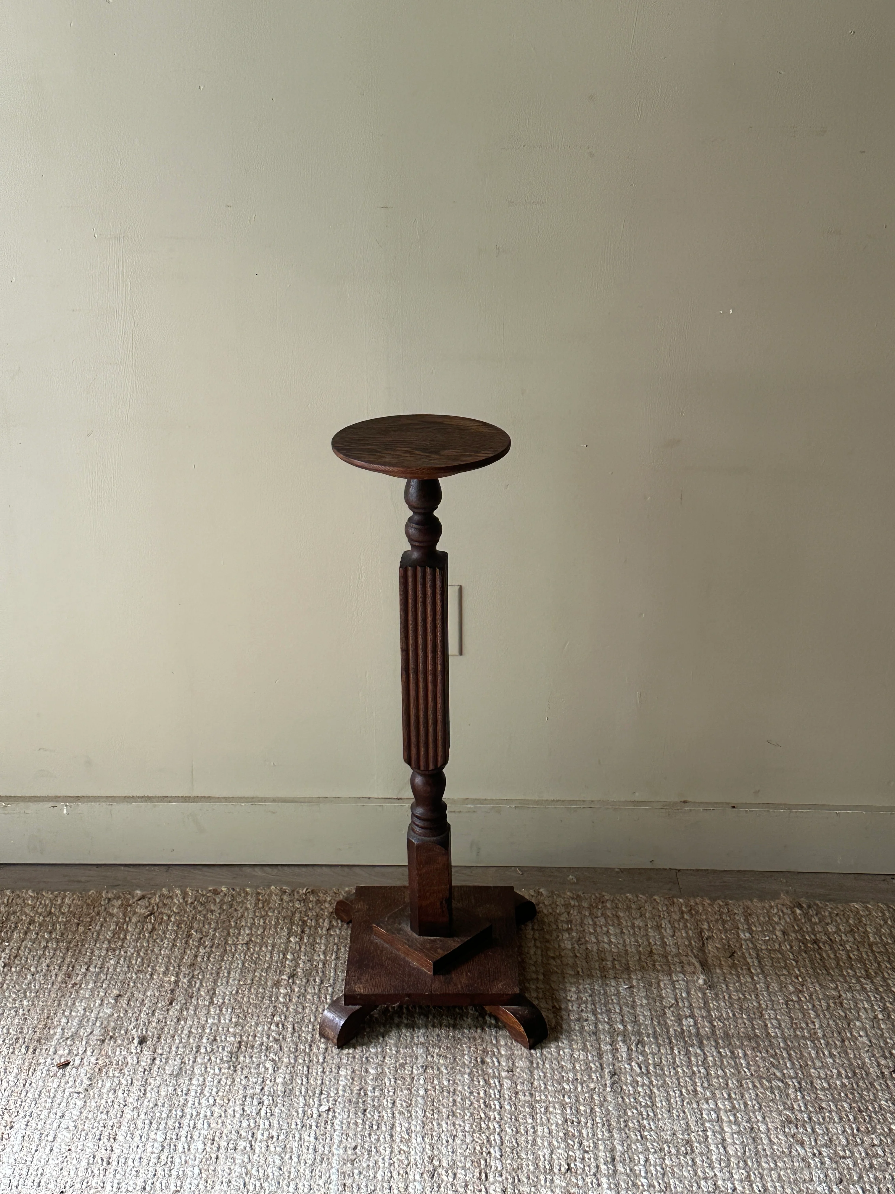 Oak pedestal - Image 2