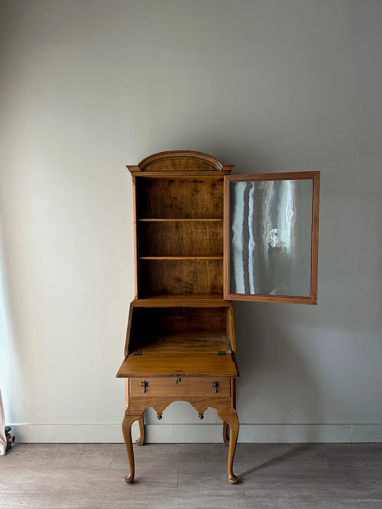 Oak secretary hutch - Image 5
