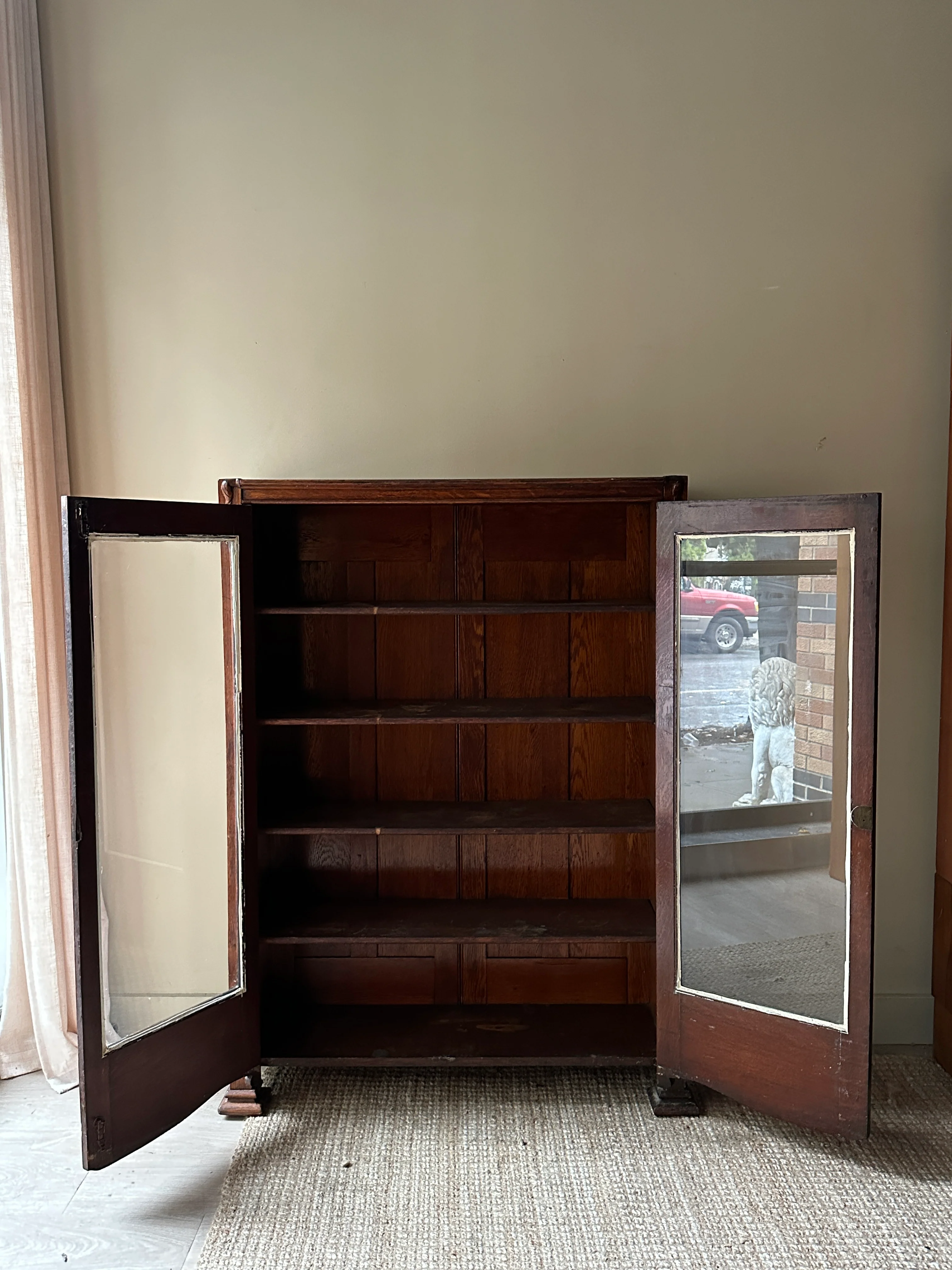 Oak with brass decal display case - Image 4