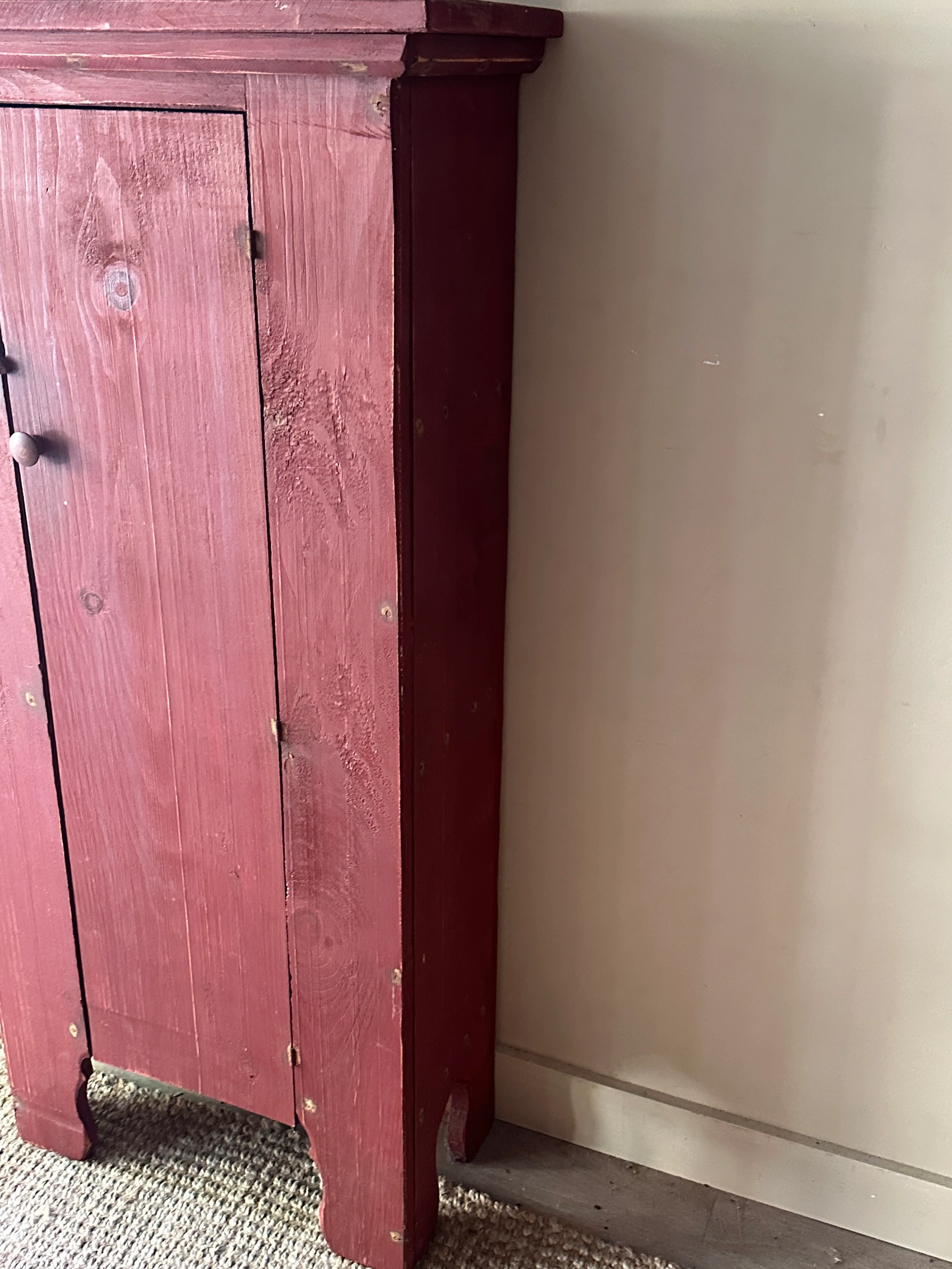 Painted pine chimney cupboard - Image 3