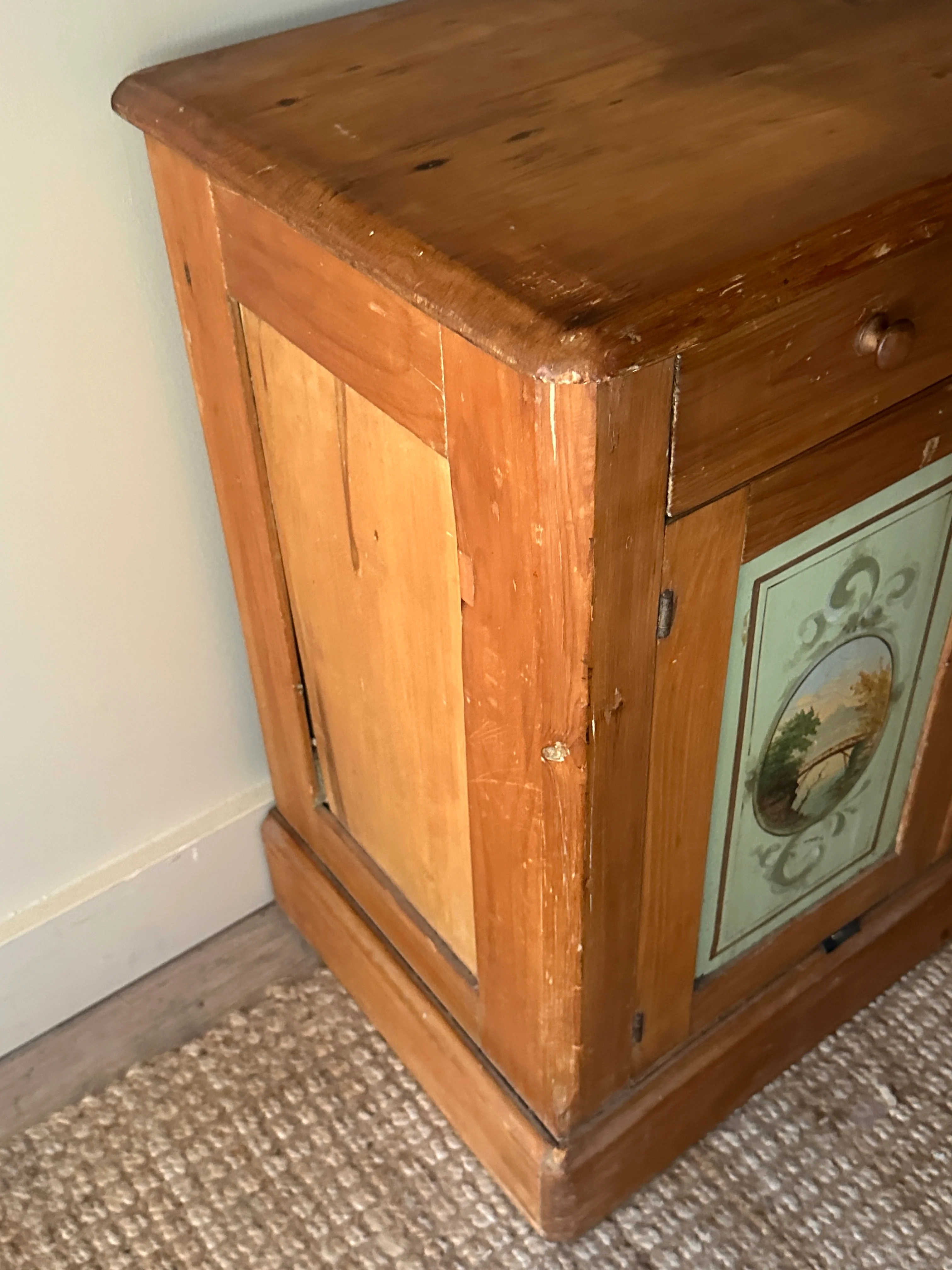 Painted pine side table - Image 3