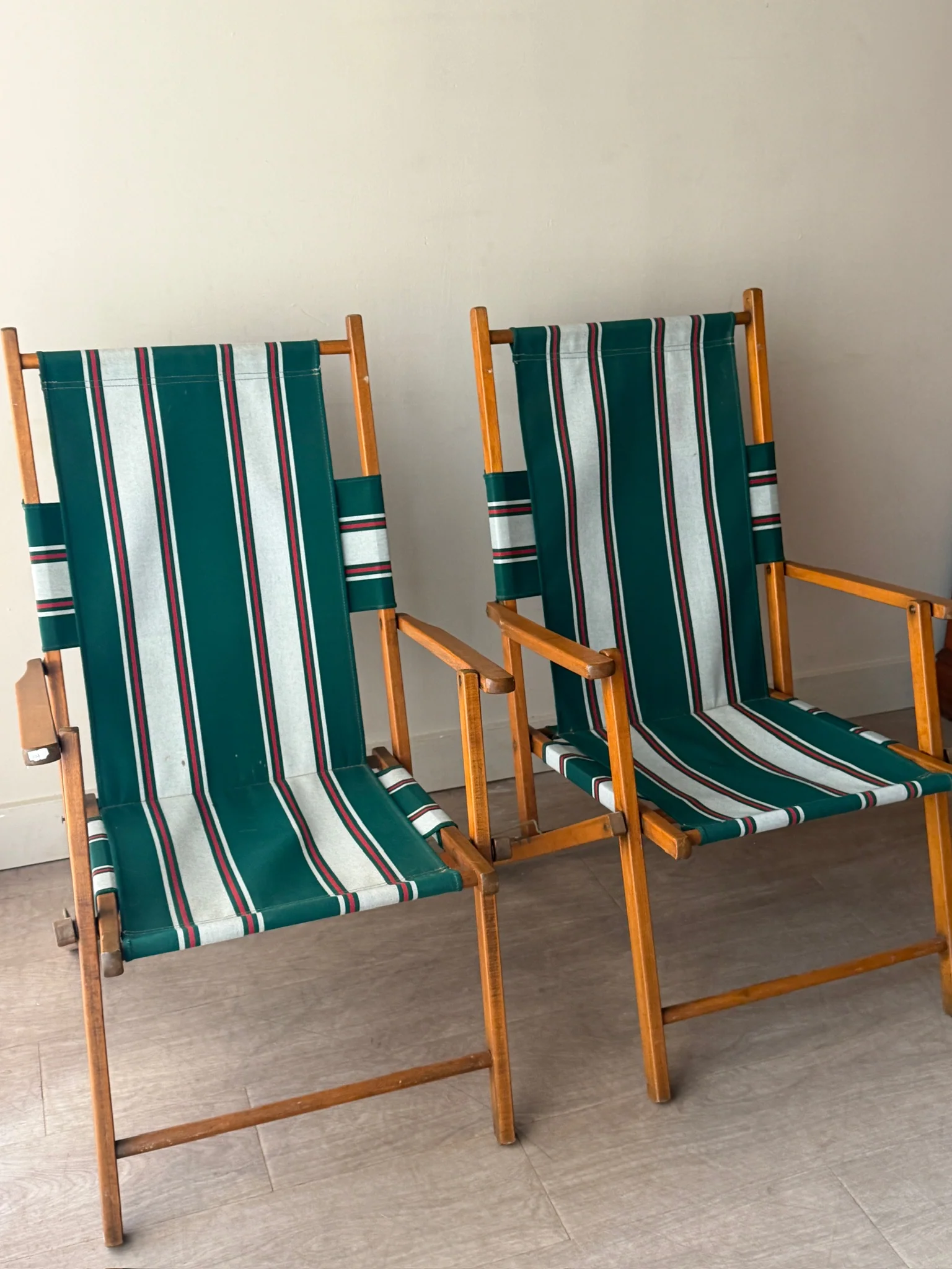 Pair of folding camp chairs - Image 2