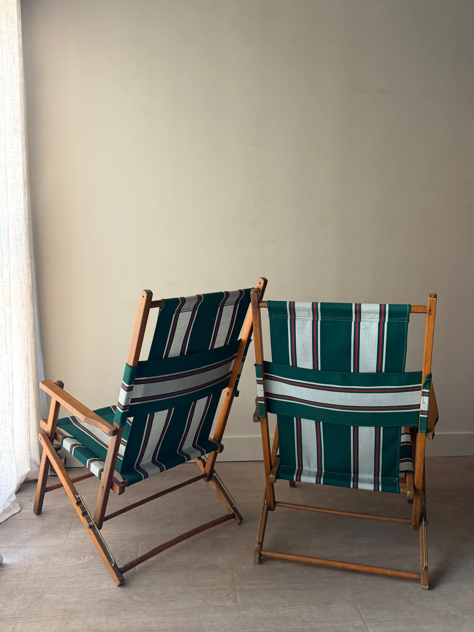 Pair of folding camp chairs - Image 4