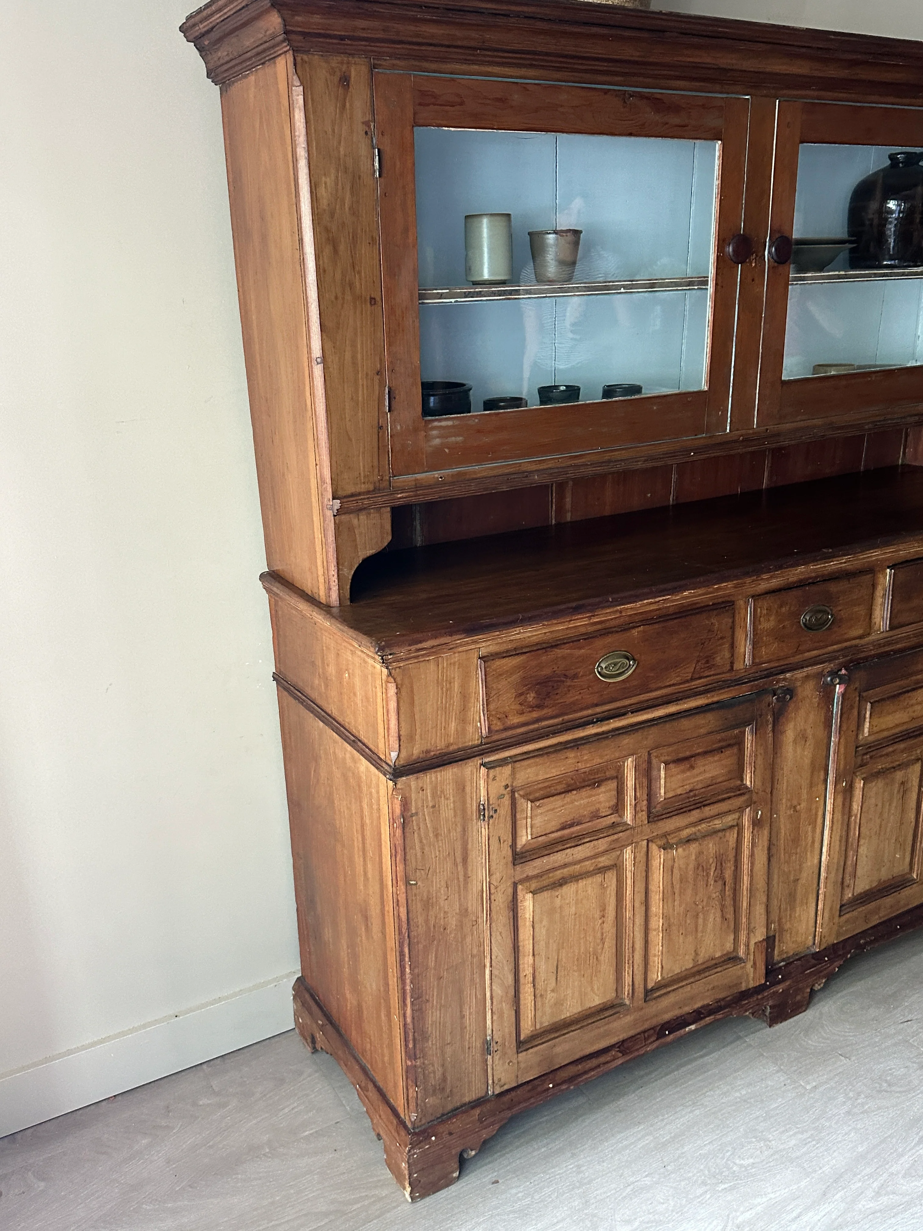 Pennsylvania Dutch two piece pine cupboard - Image 3