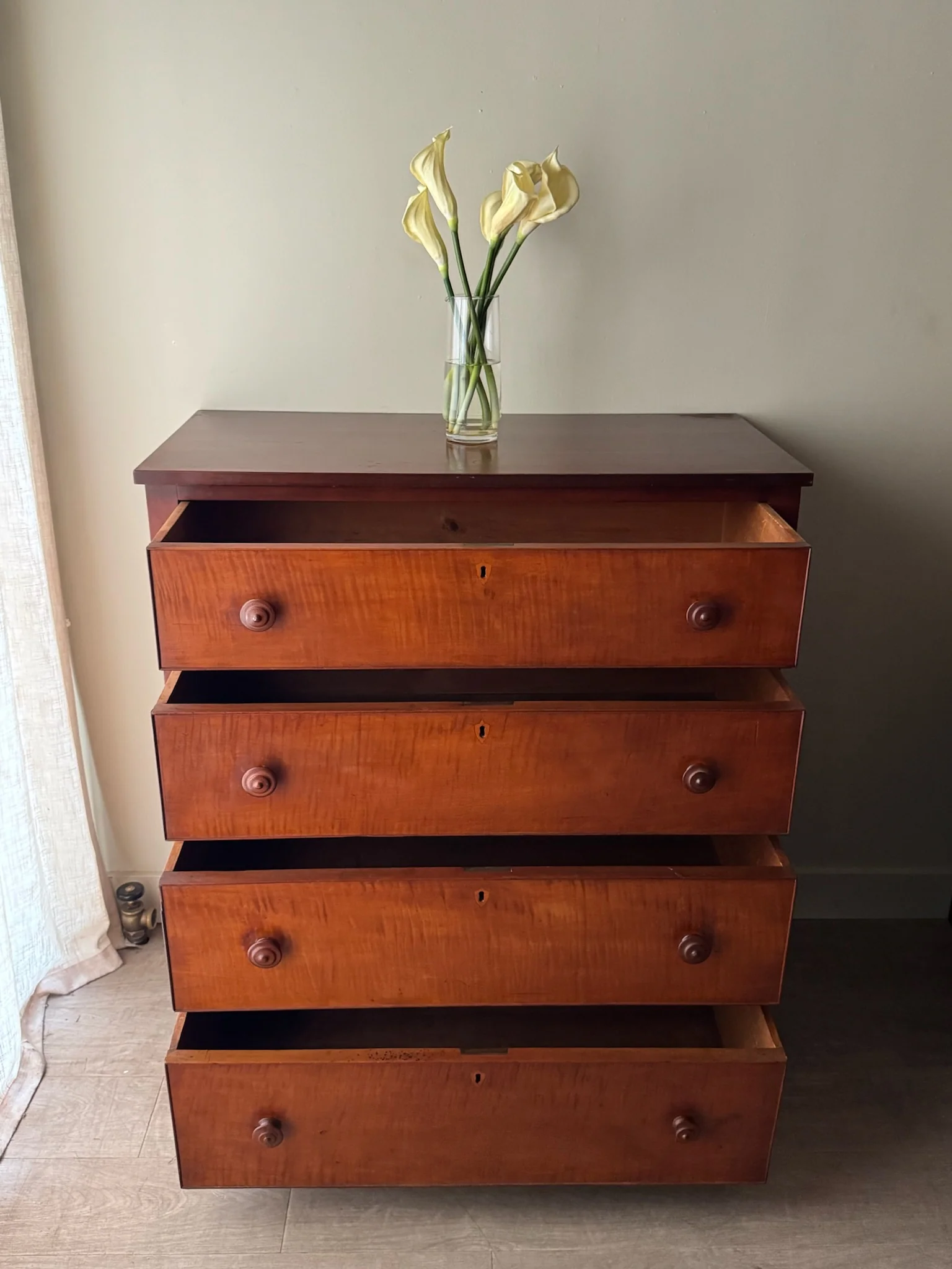 Pennsylvania Federal tiger maple and cherry tallboy dresser - Image 4