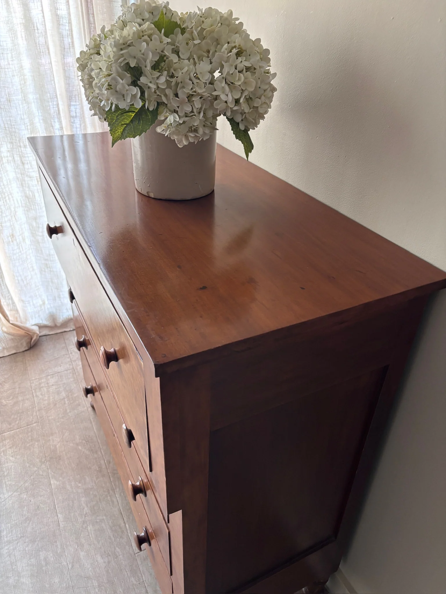 Pennsylvania Sheraton cherry dresser - Image 3