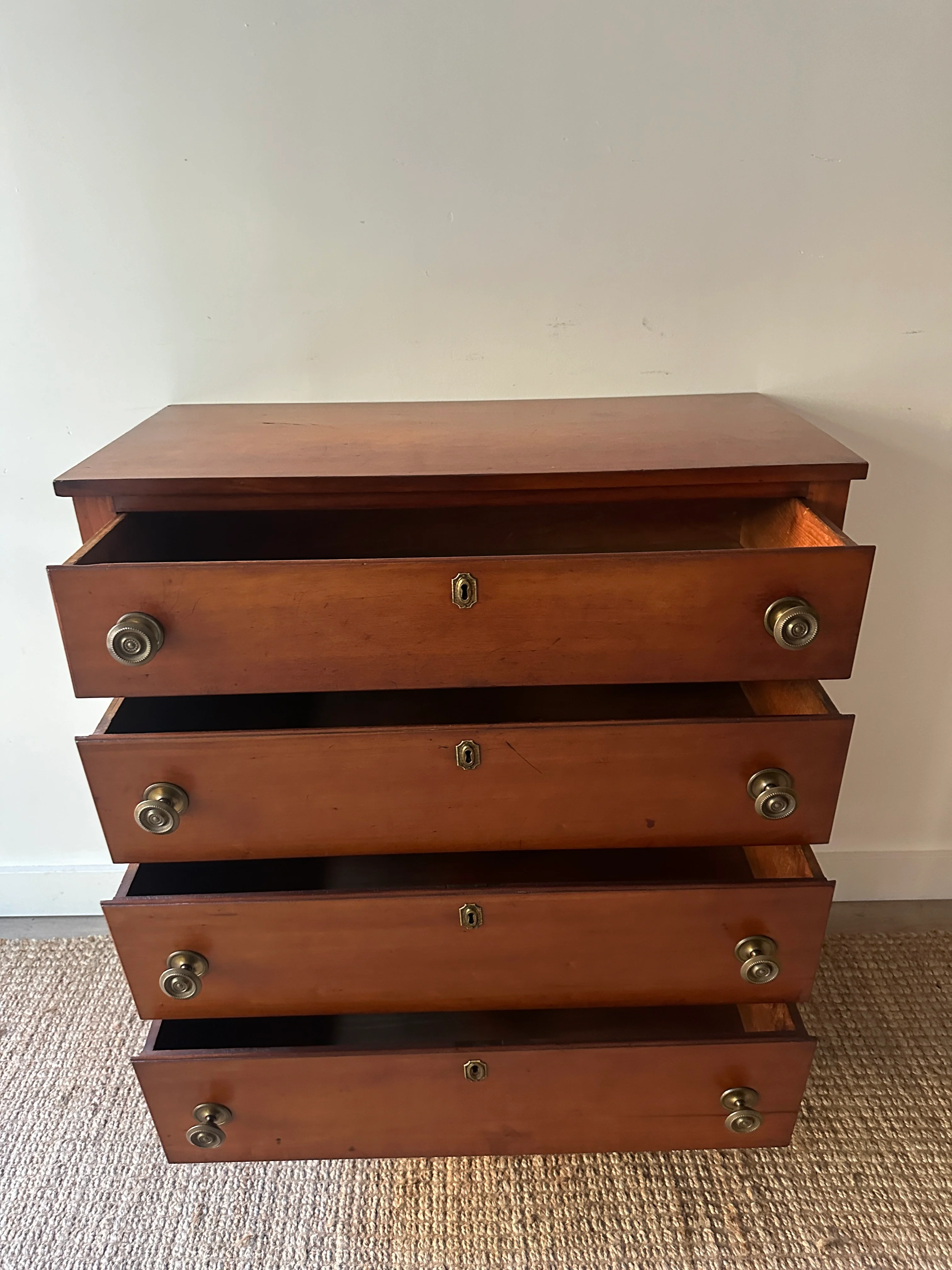 Pennsylvania Sheraton cherry dresser - Image 5