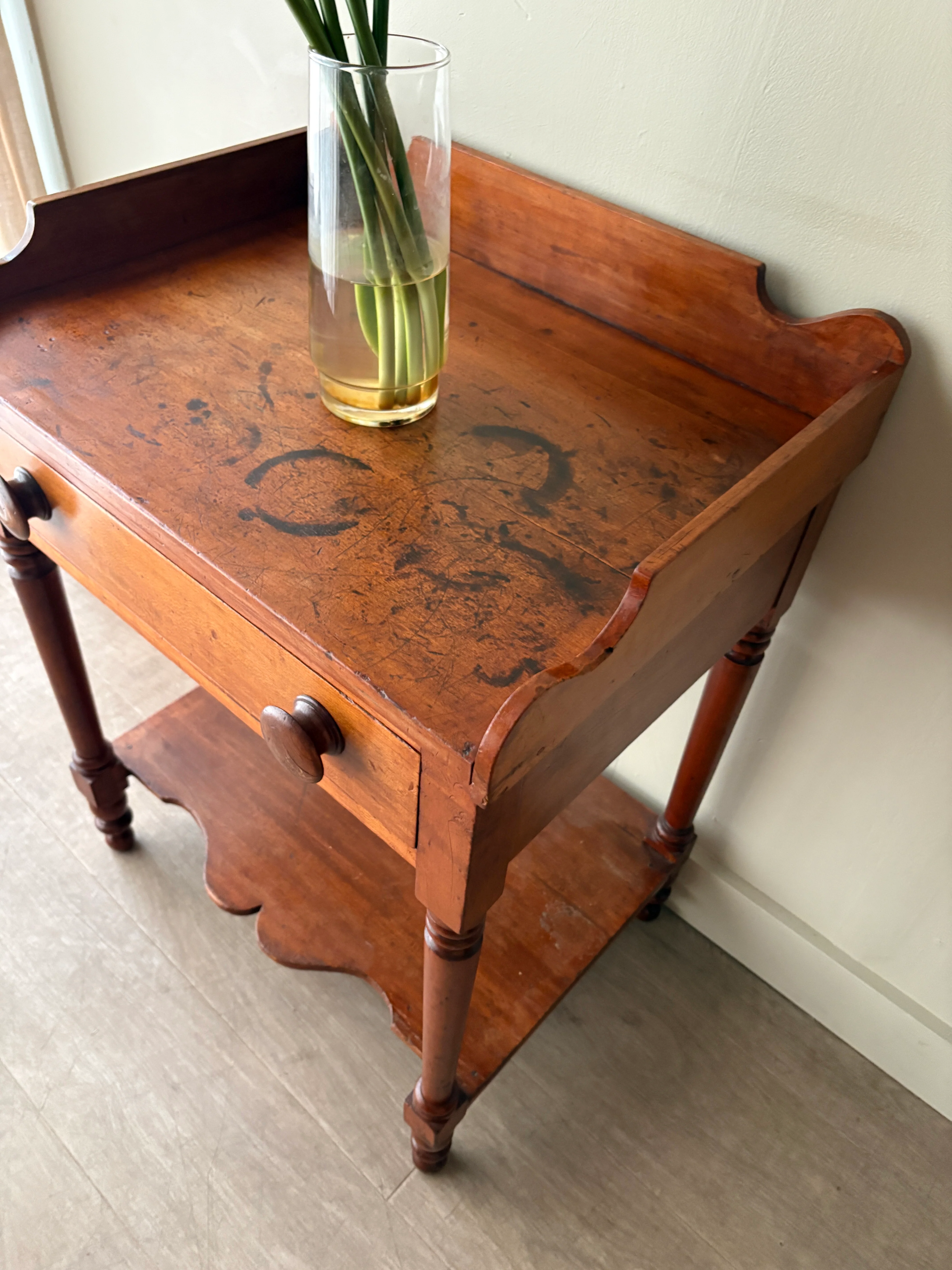 Pennsylvania Sheraton cherry washstand - Image 4