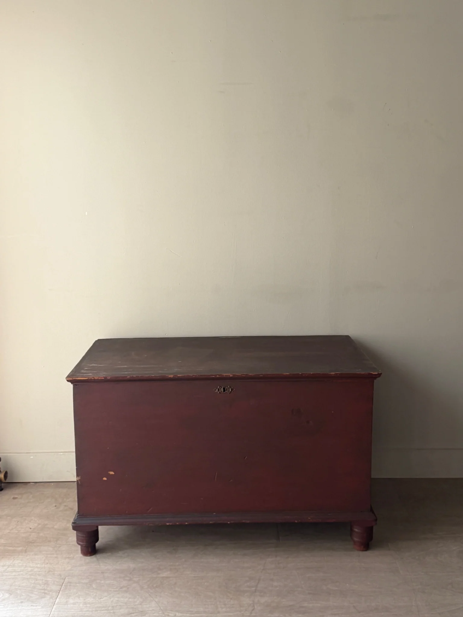 Pennsylvania Sheraton red painted chest