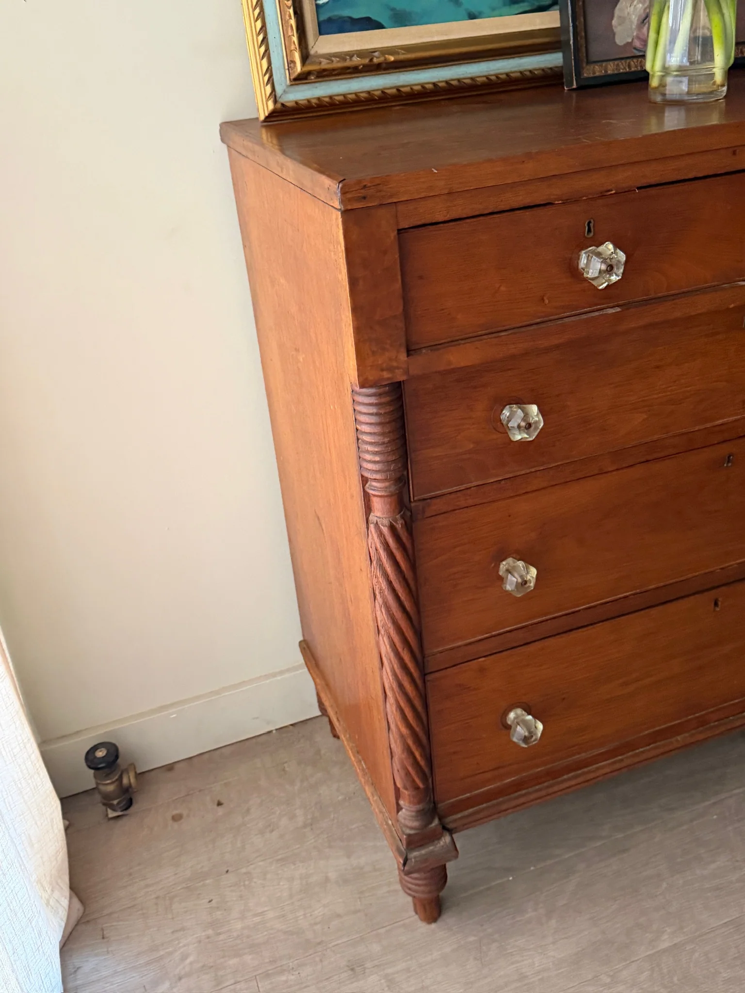 Pennsylvania Sheraton walnut dresser - Image 2