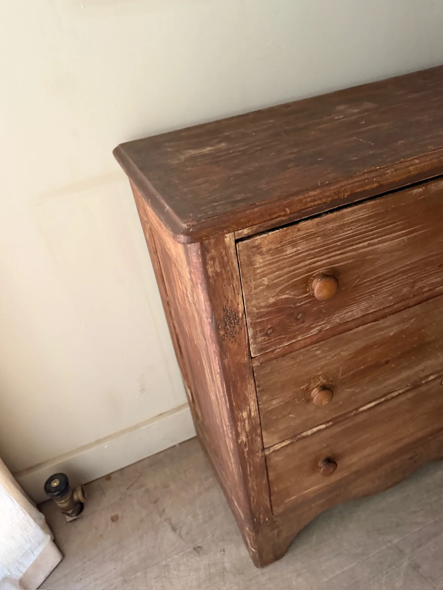 Pine 3 drawer dresser - Image 3