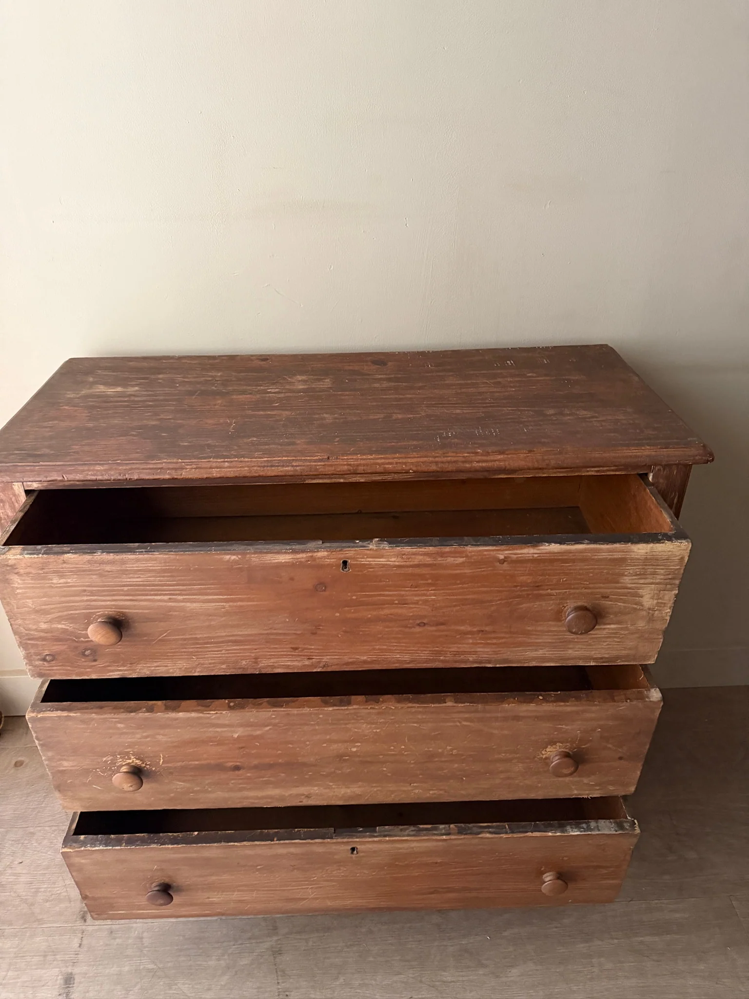 Pine 3 drawer dresser - Image 5