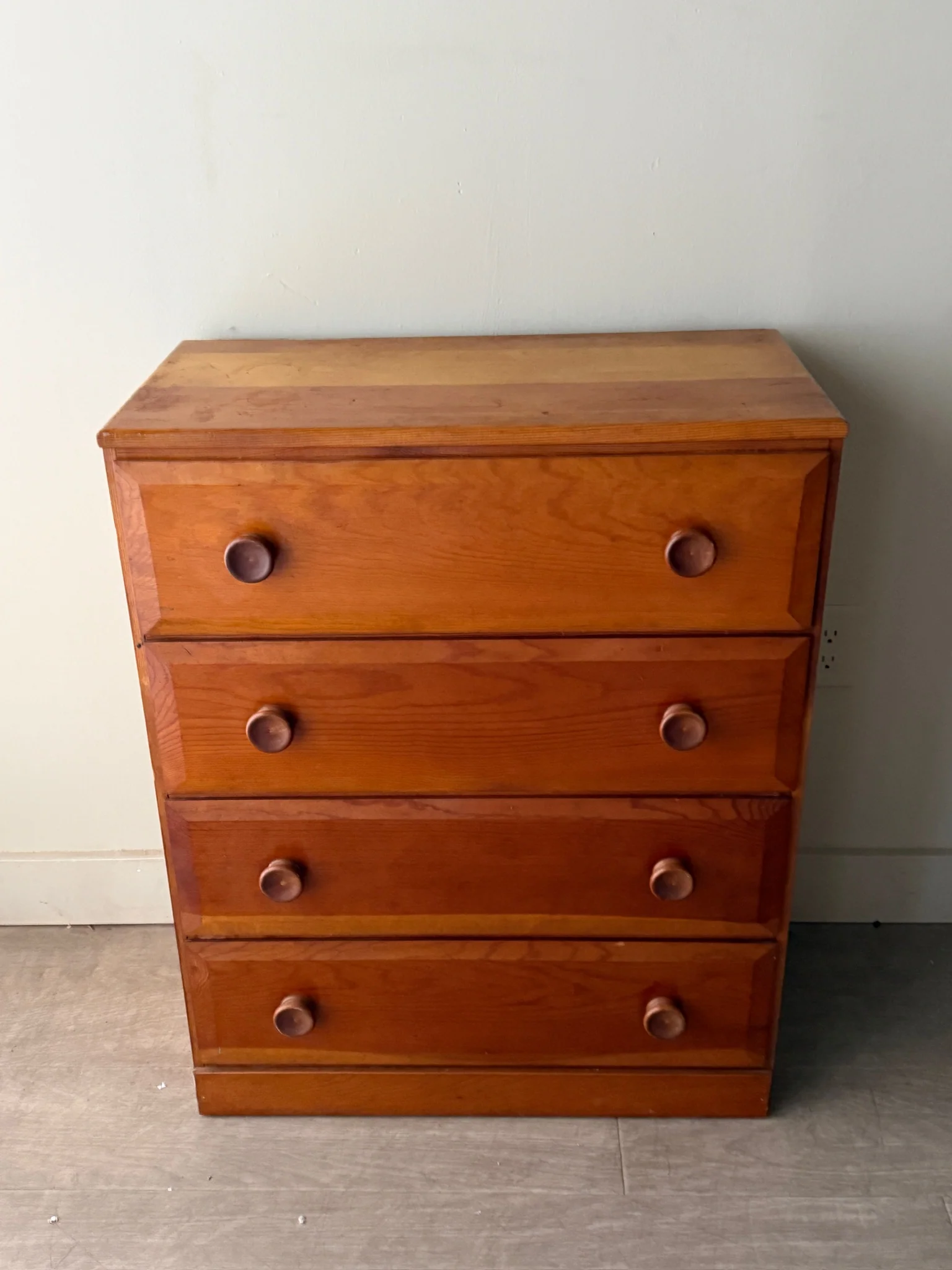 Pine 4 drawer dresser - Image 2