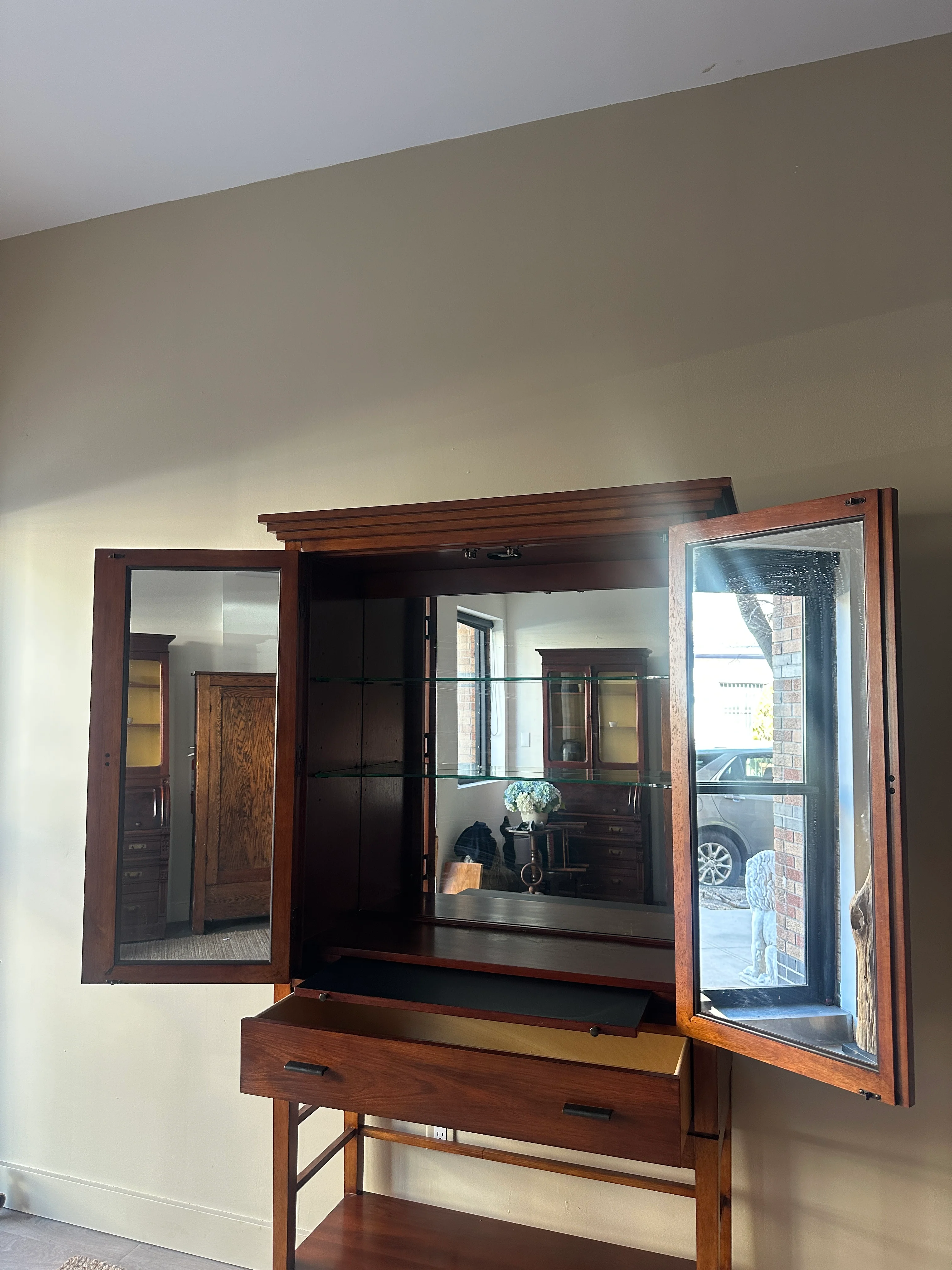 Pine bar hutch - Image 6