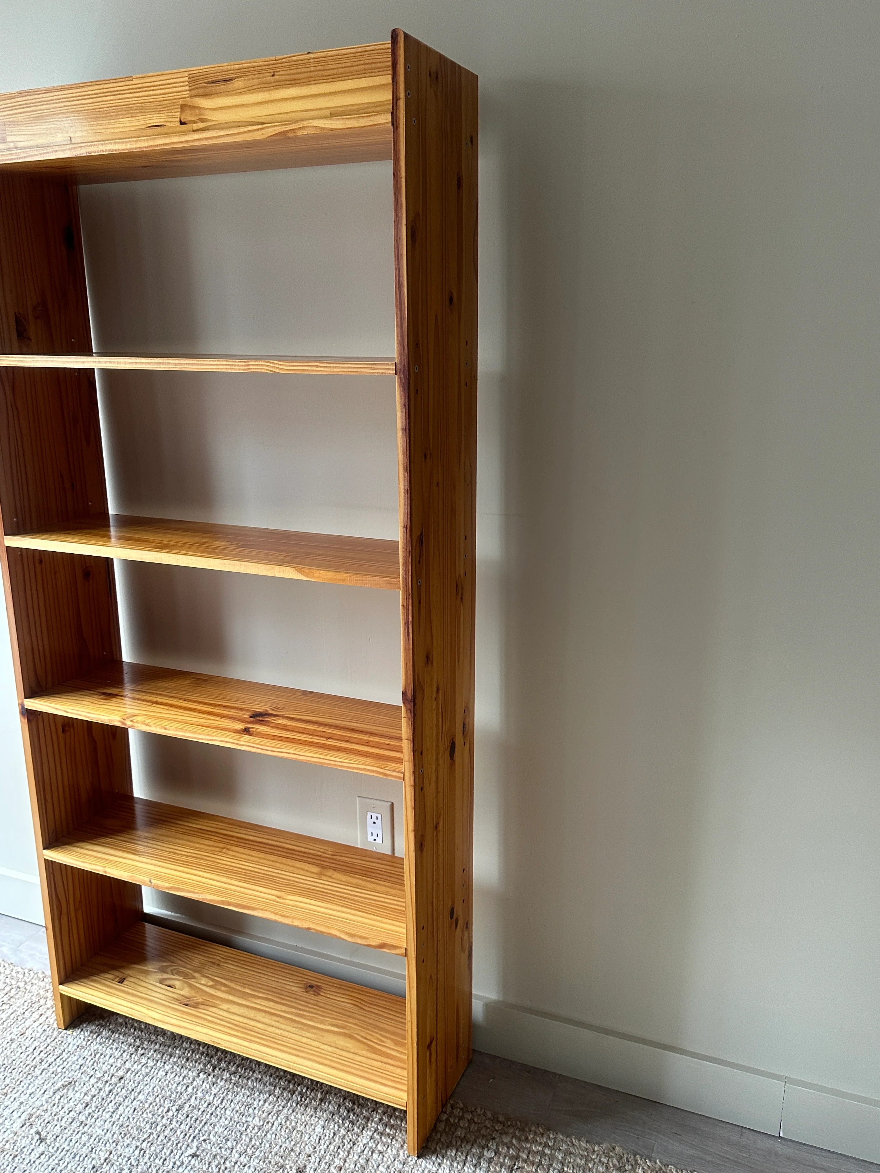 Pine bookshelf - Image 3