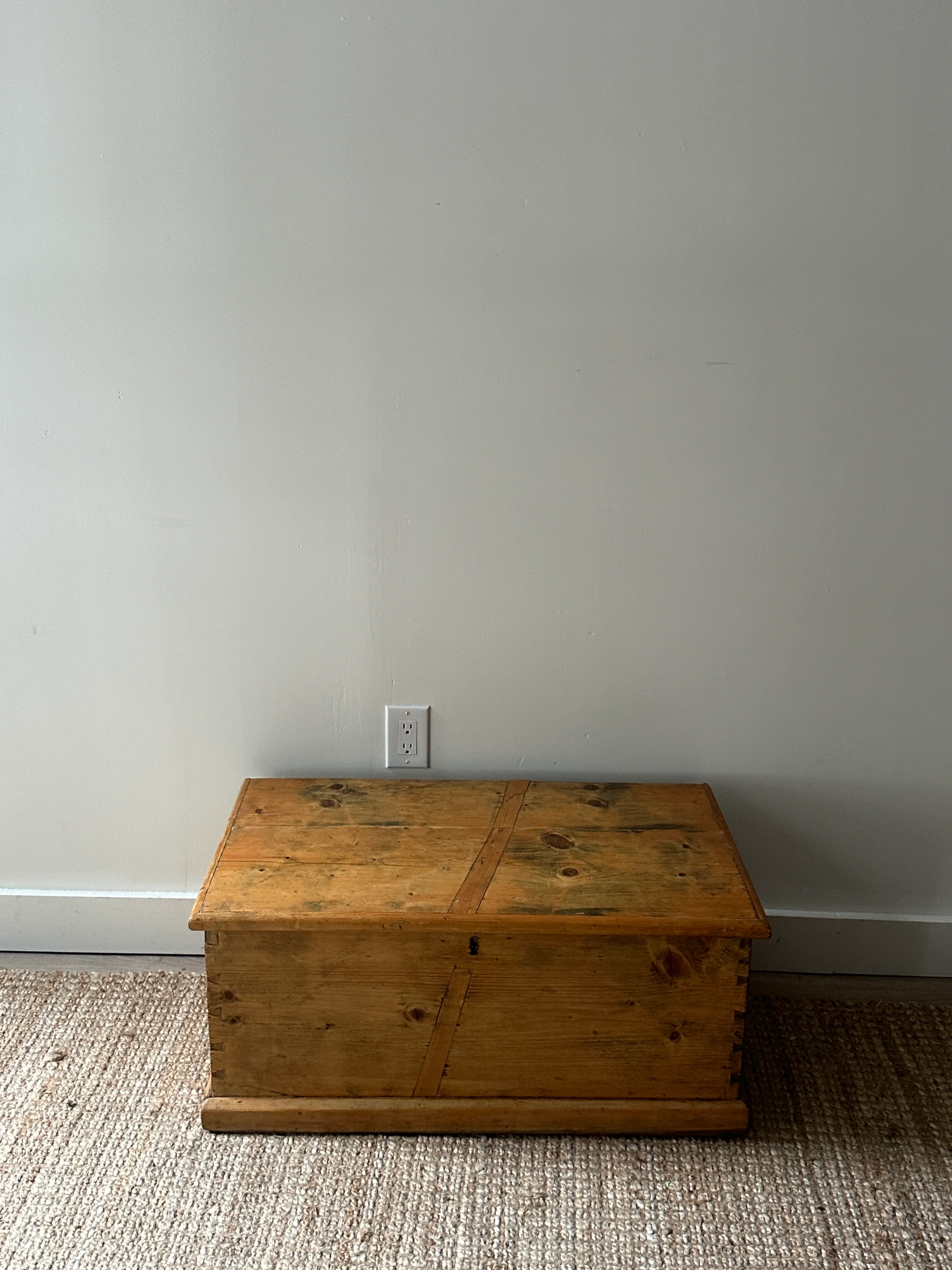 Pine chest - Image 2