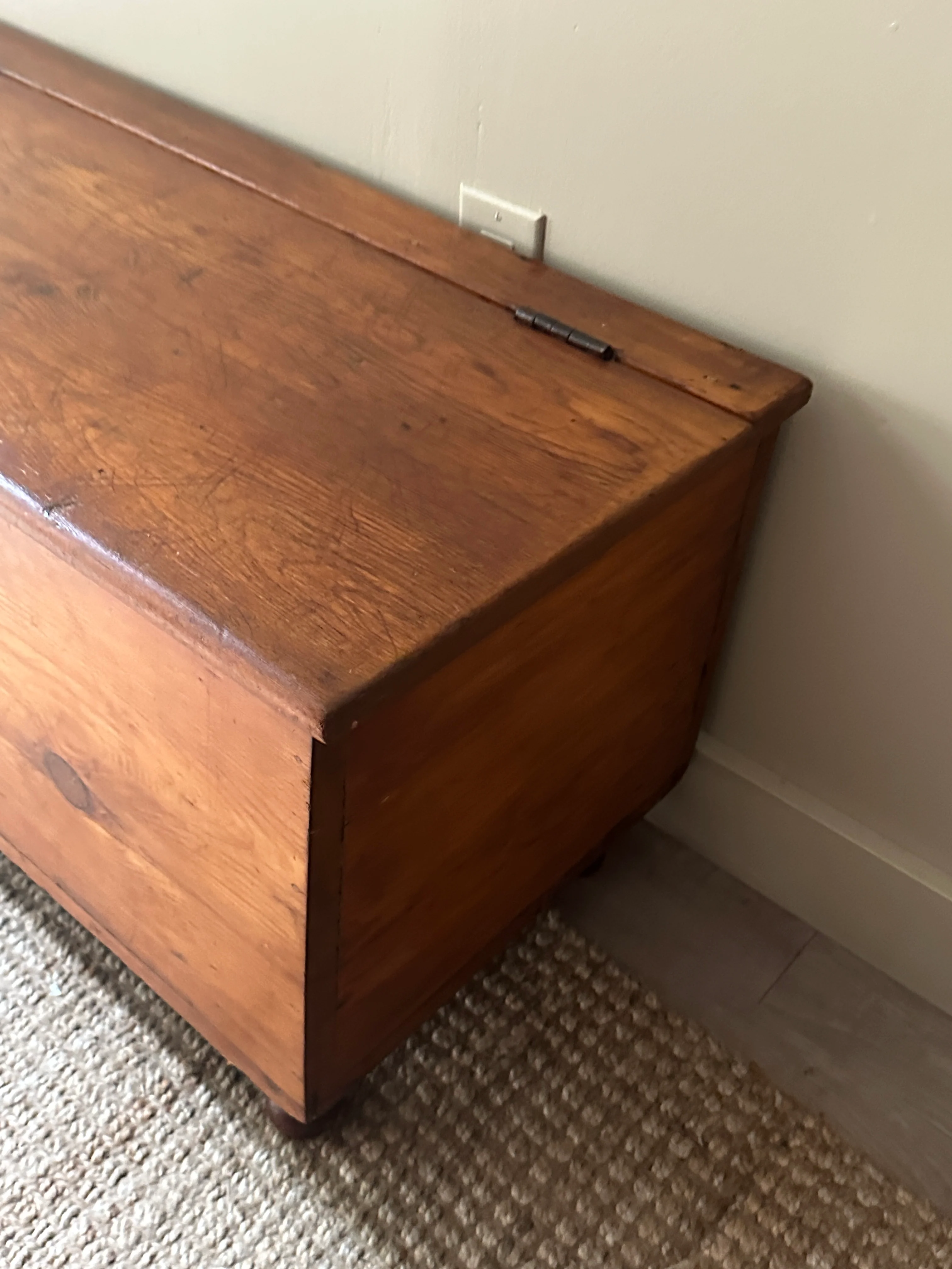 Pine chest - Image 4