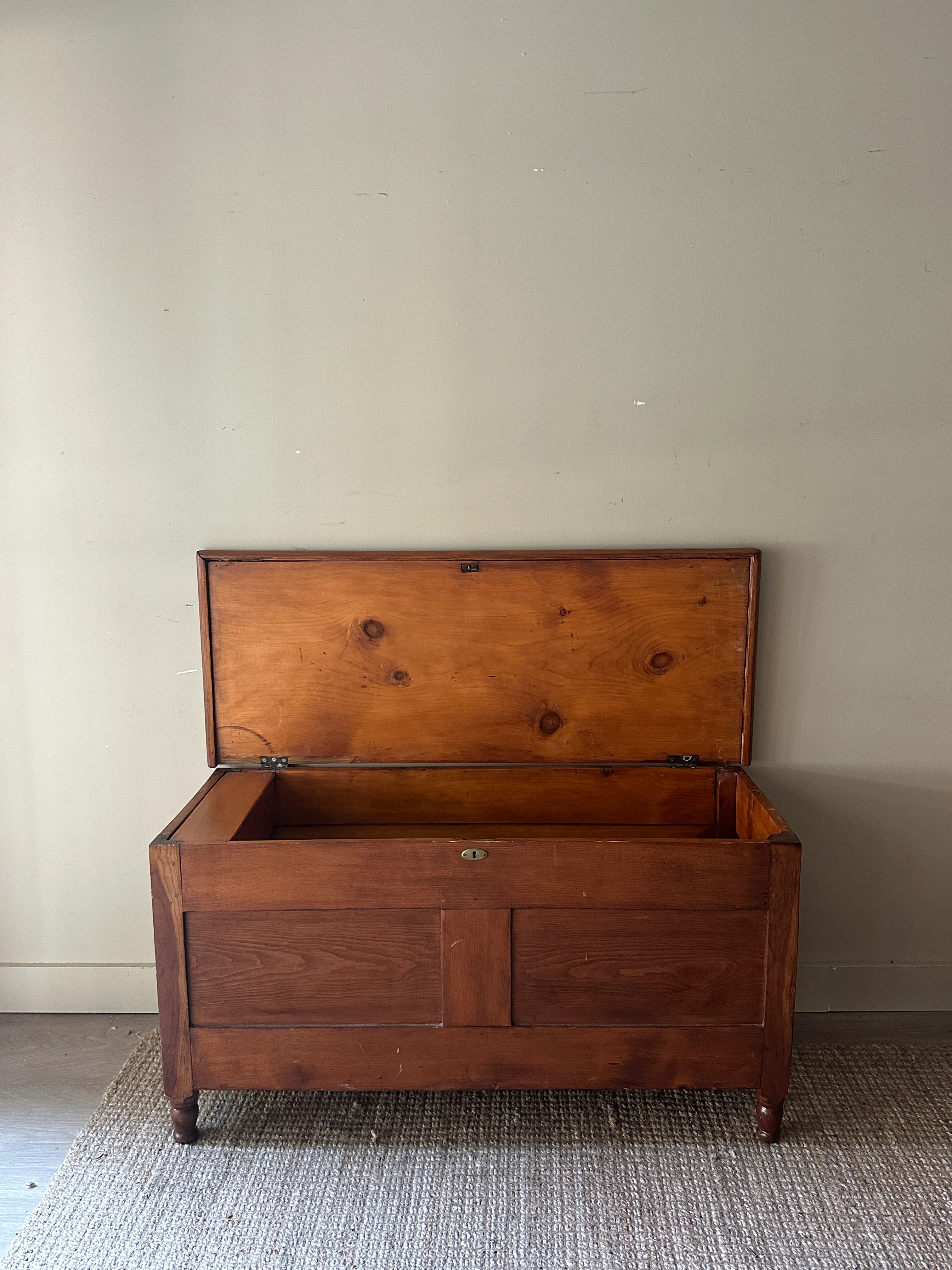 Pine chest - Image 3