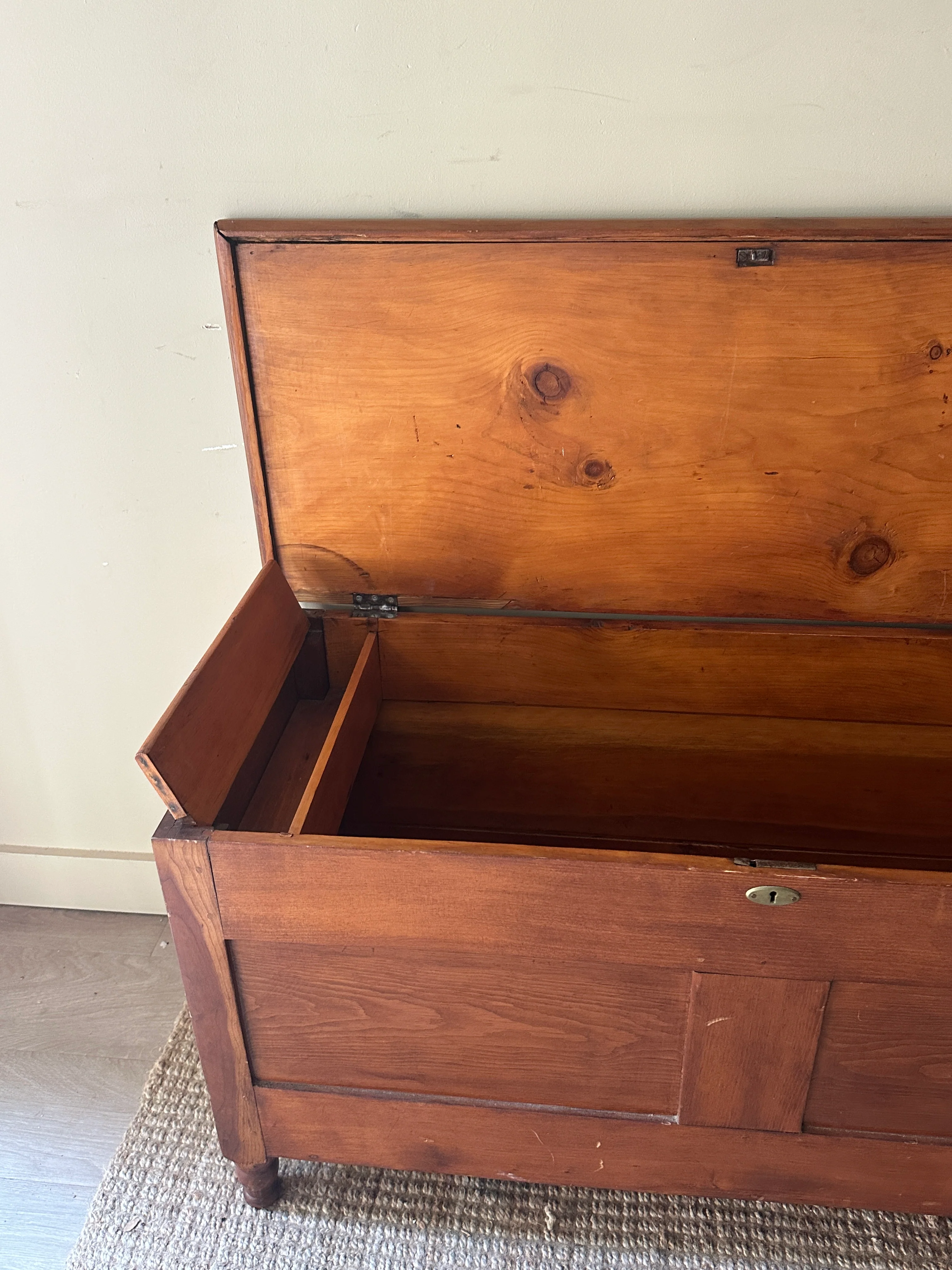 Pine chest - Image 4