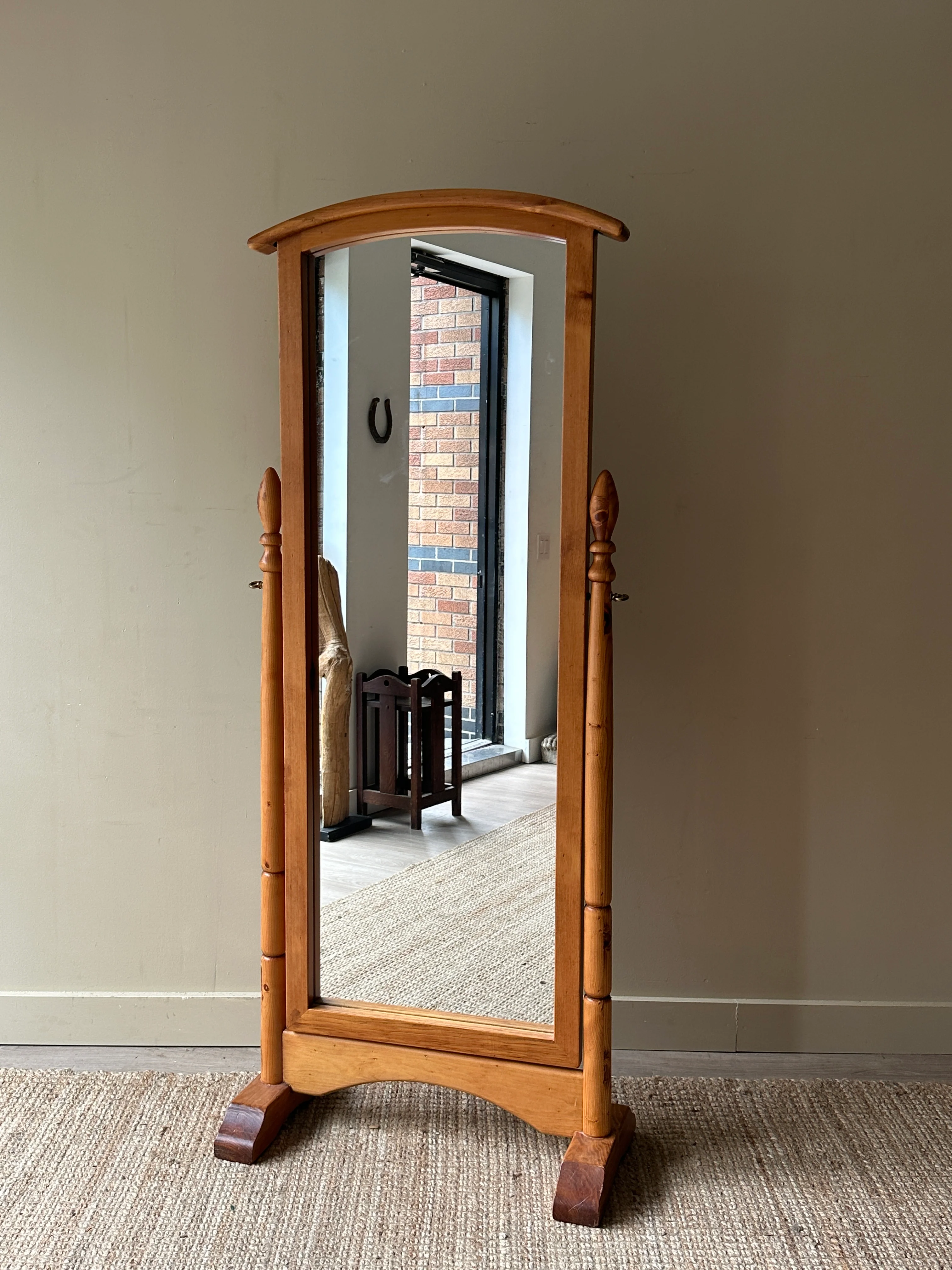 Pine Cheval mirror - Image 2