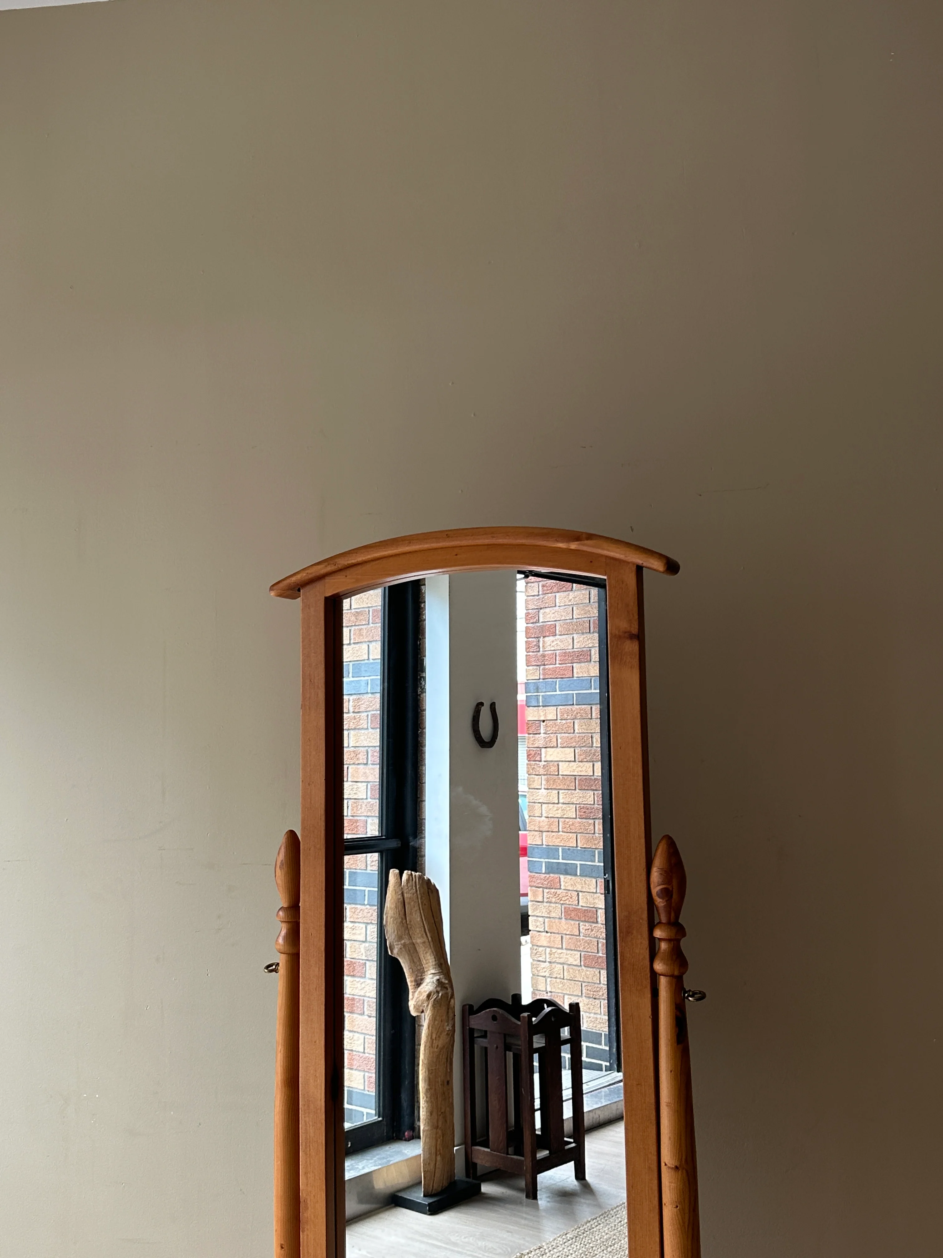 Pine Cheval mirror - Image 4