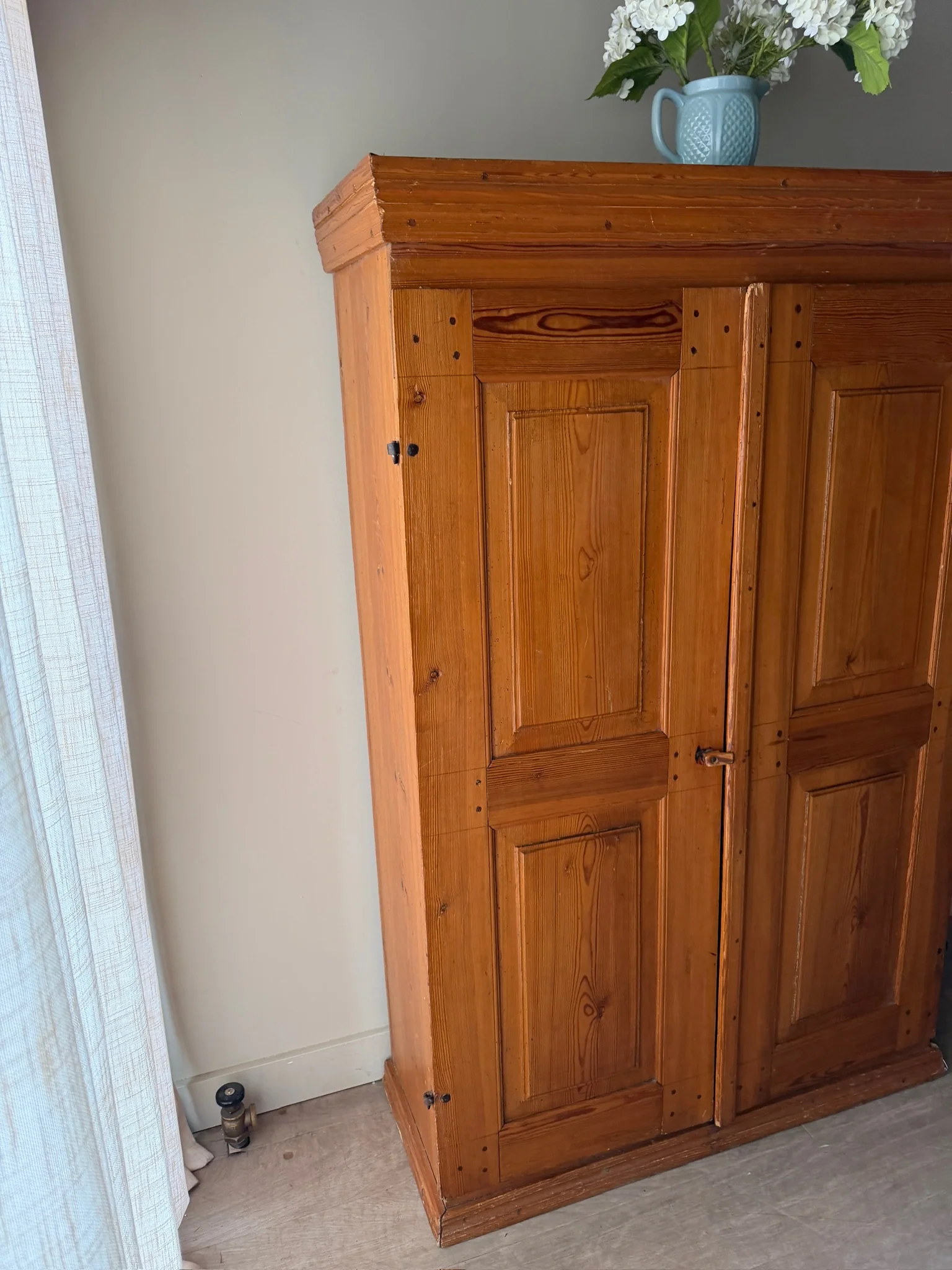 Pine cupboard - Image 2