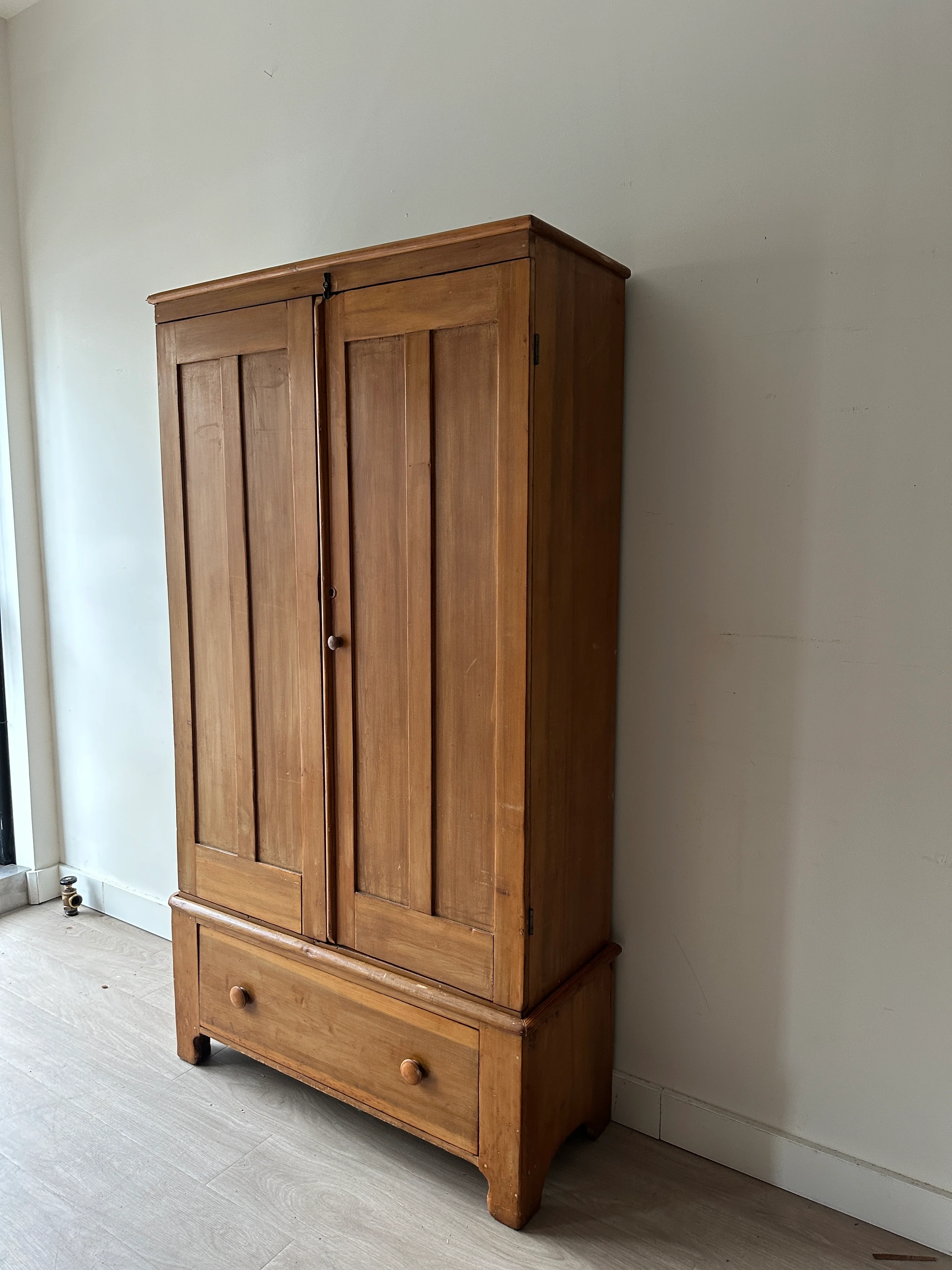 Pine cupboard - Image 3
