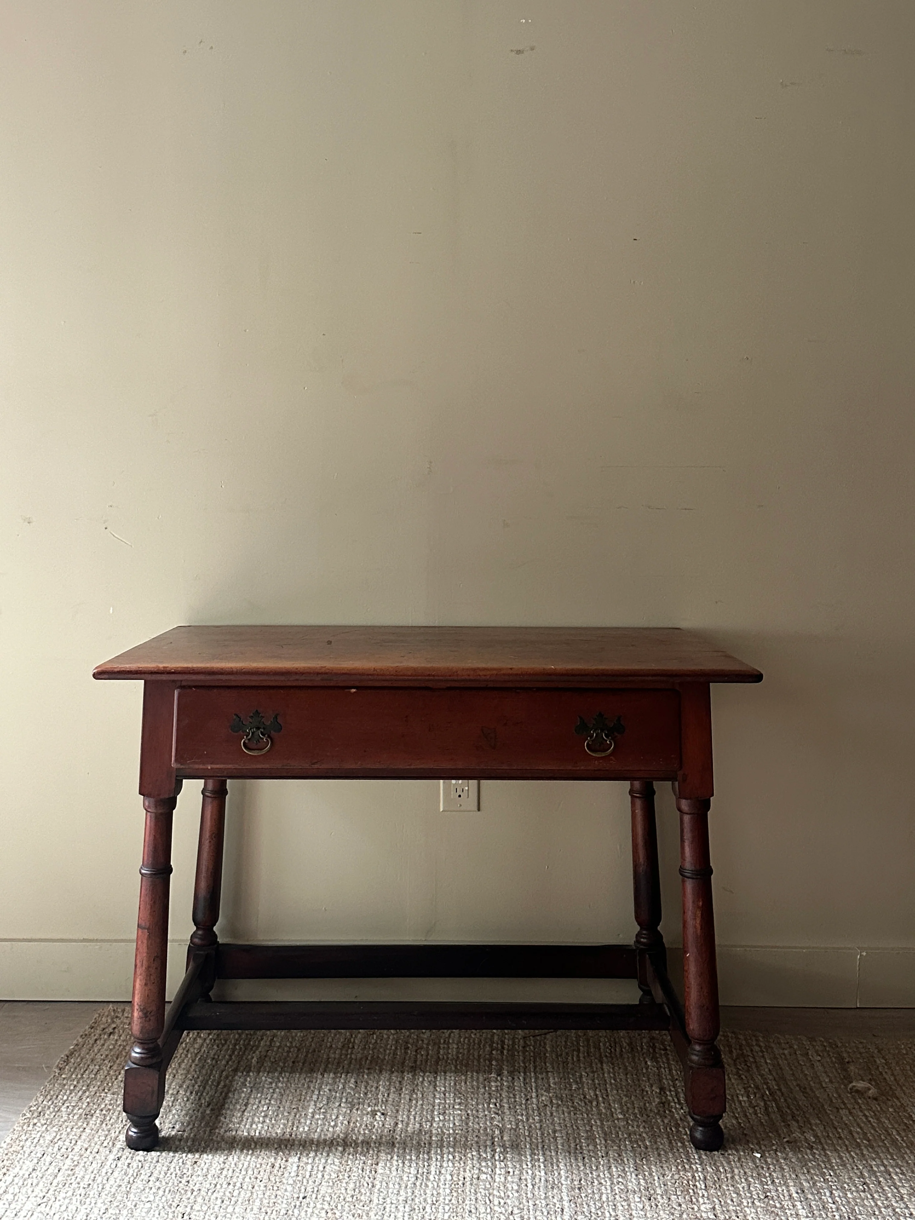 Pine desk - Image 2