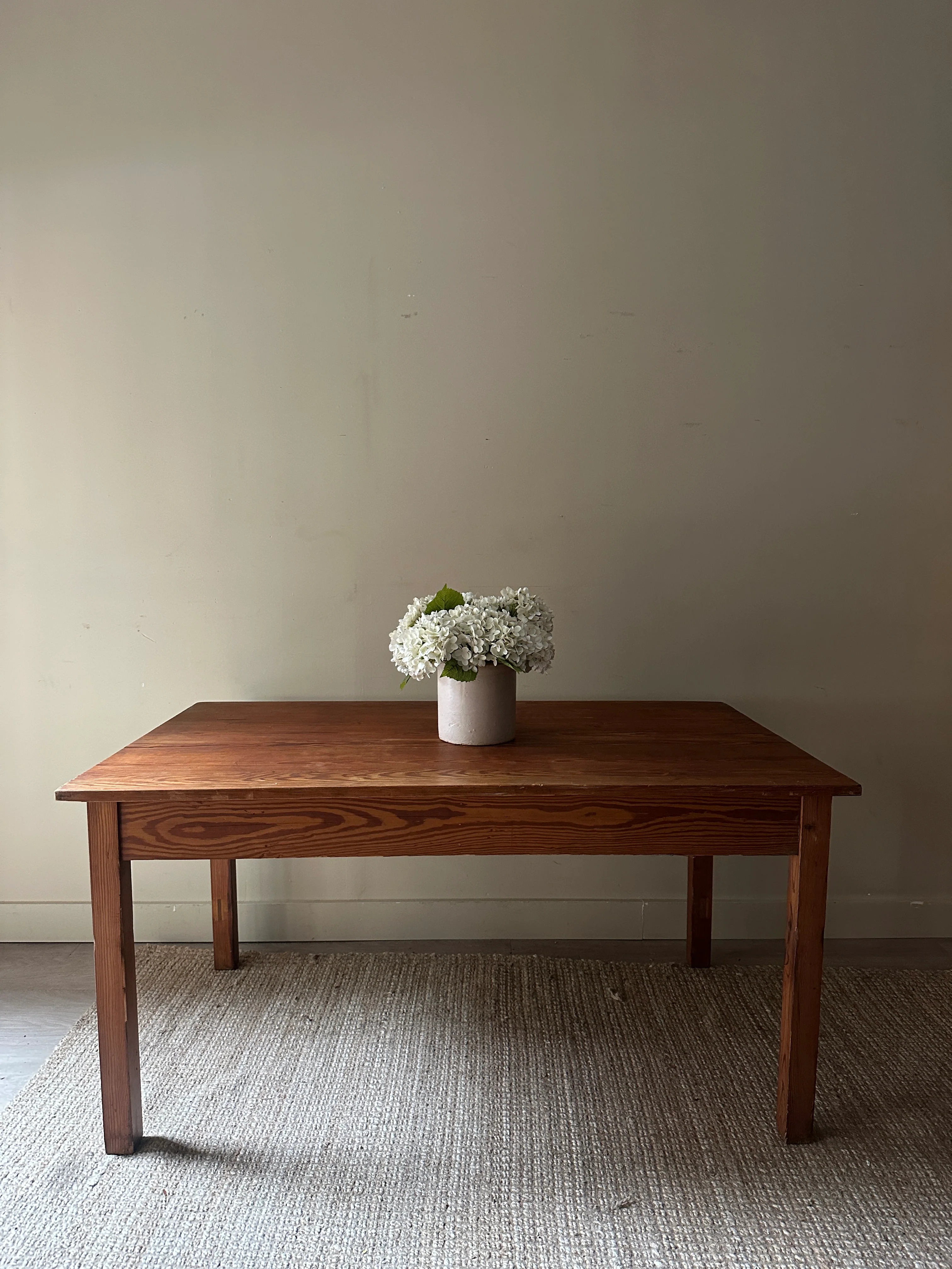 Pine dining table - Image 2