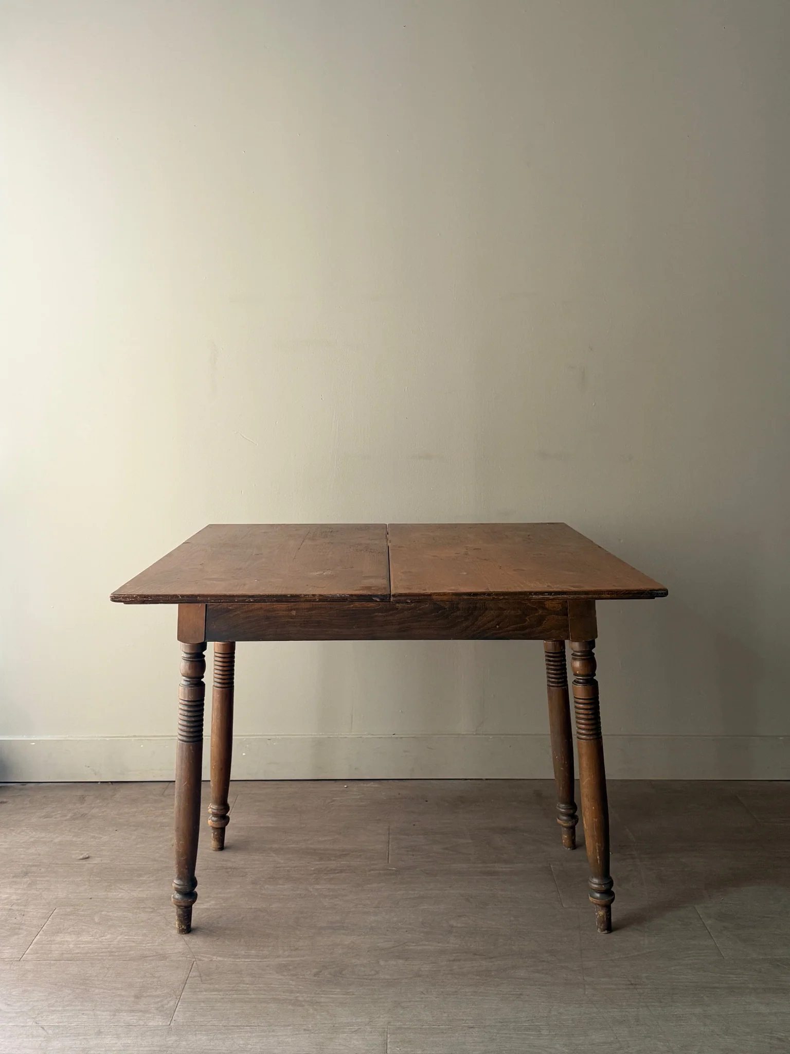 Pine dining table