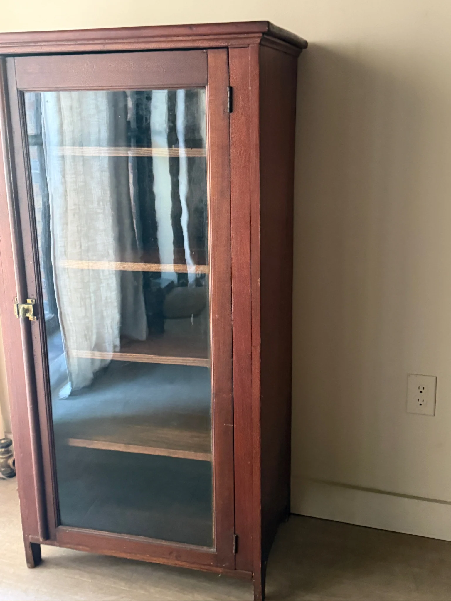 Pine display cabinet - Image 2