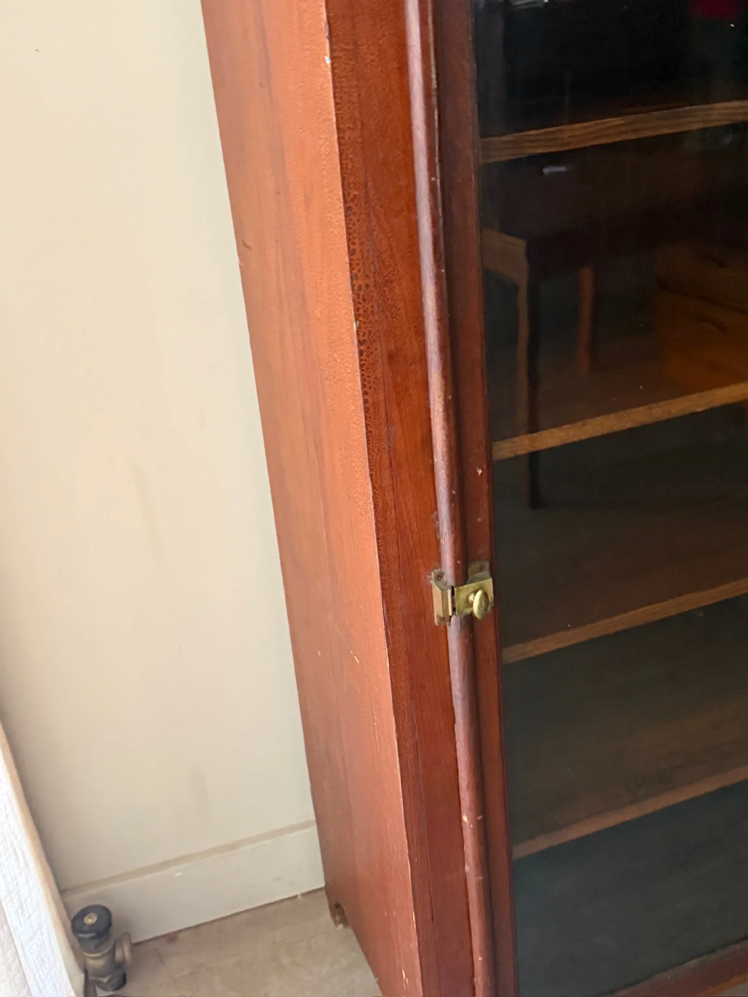 Pine display cabinet - Image 3
