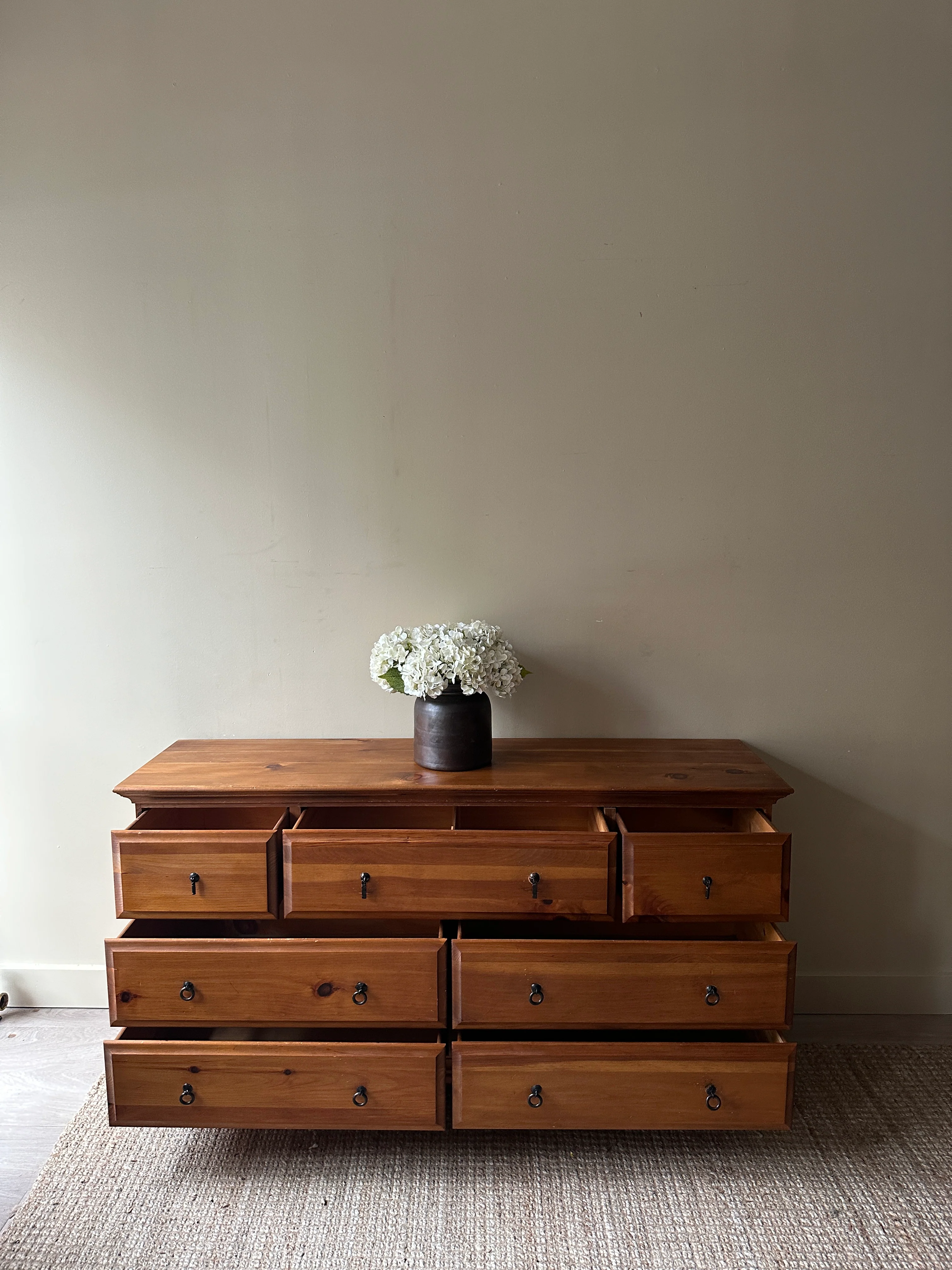 Pine dresser - Image 5