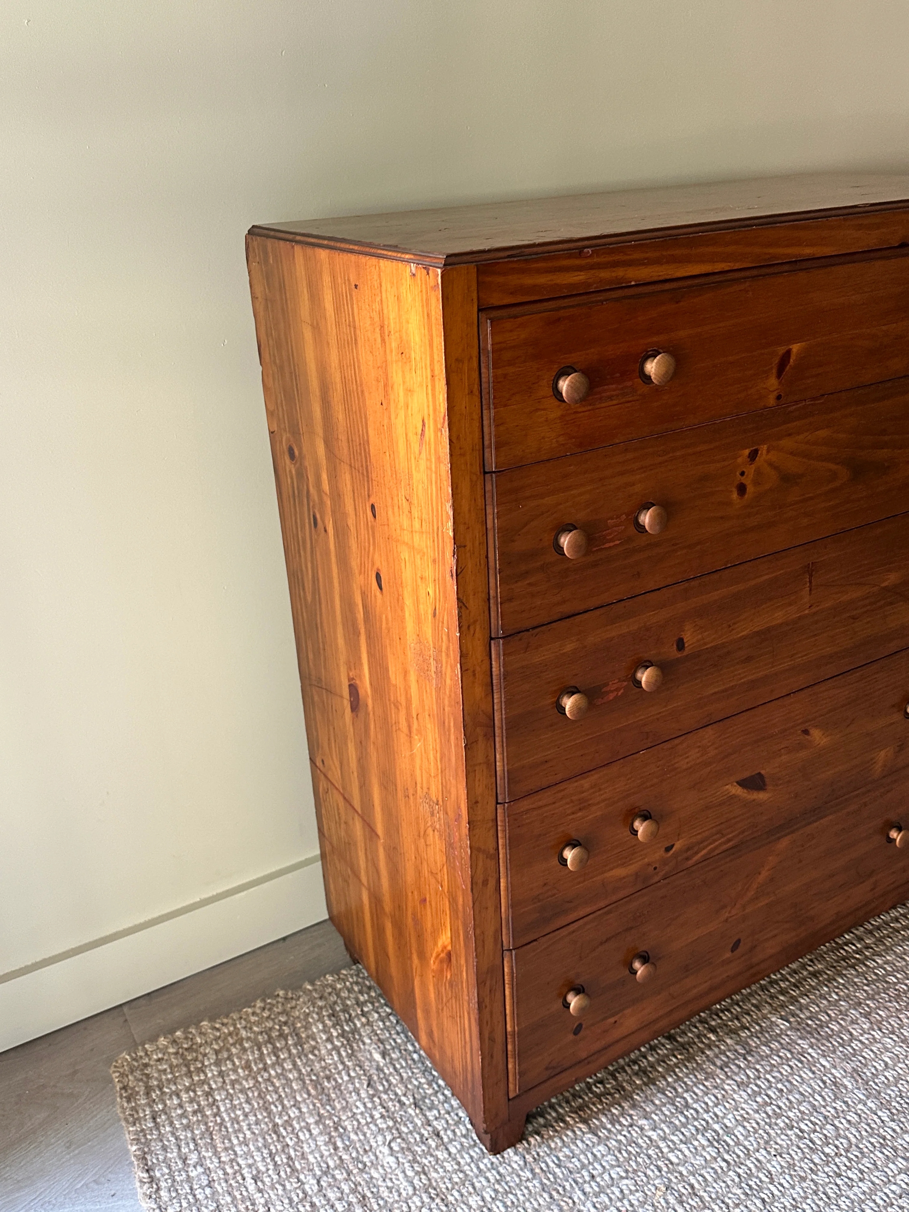 Pine dresser - Image 3