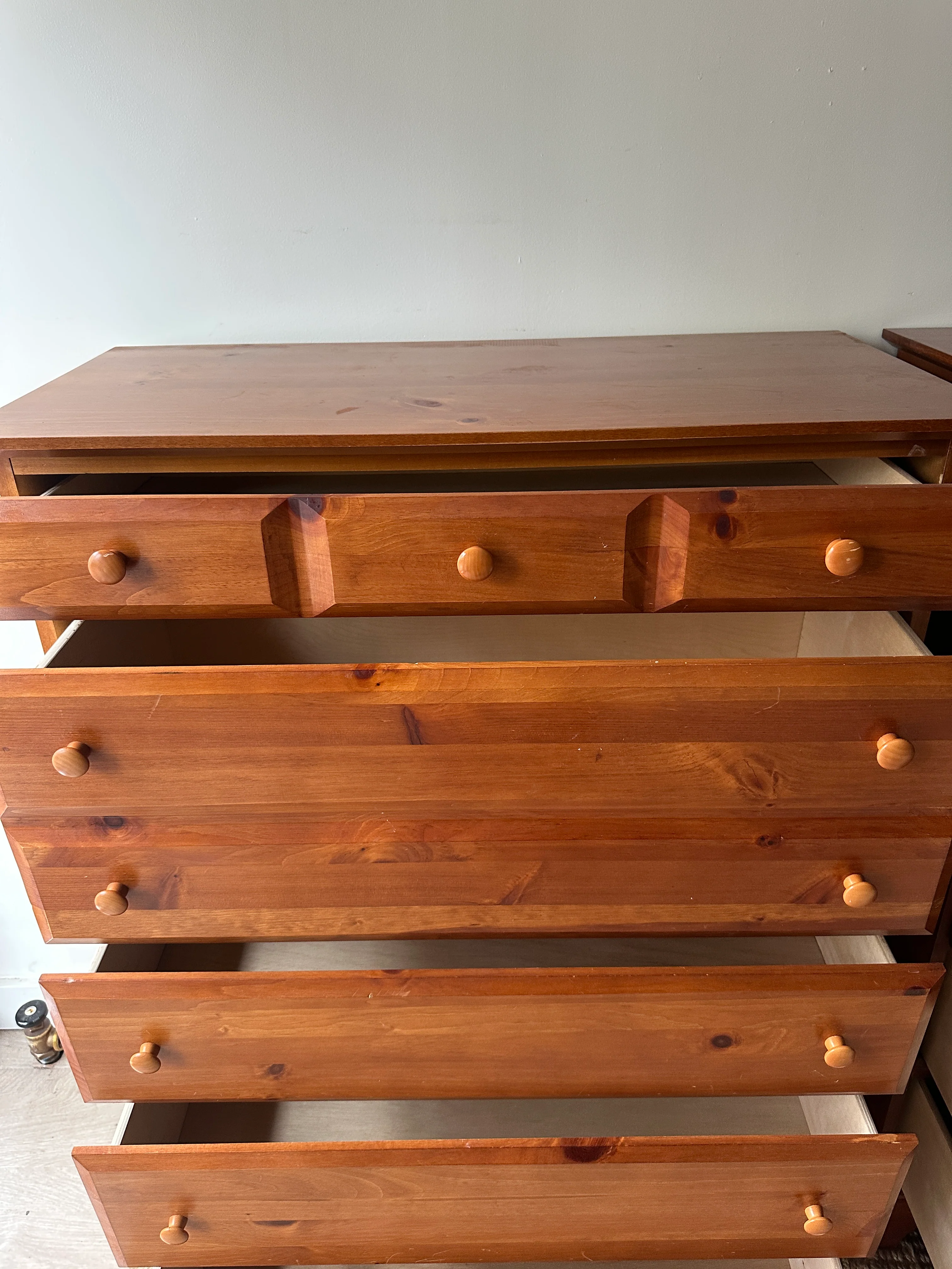 Pine dresser right - Image 8