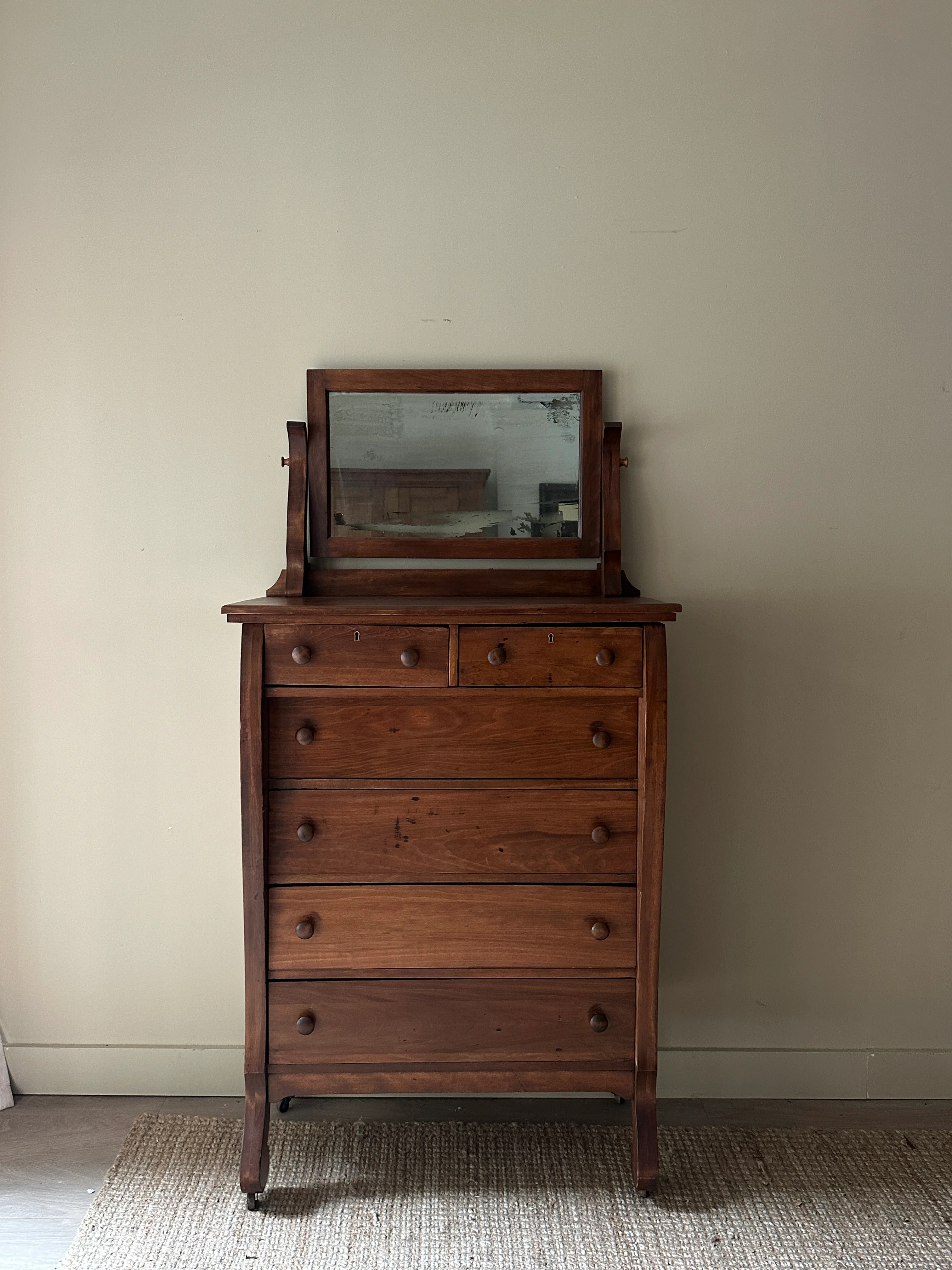 Pine dresser w mirror