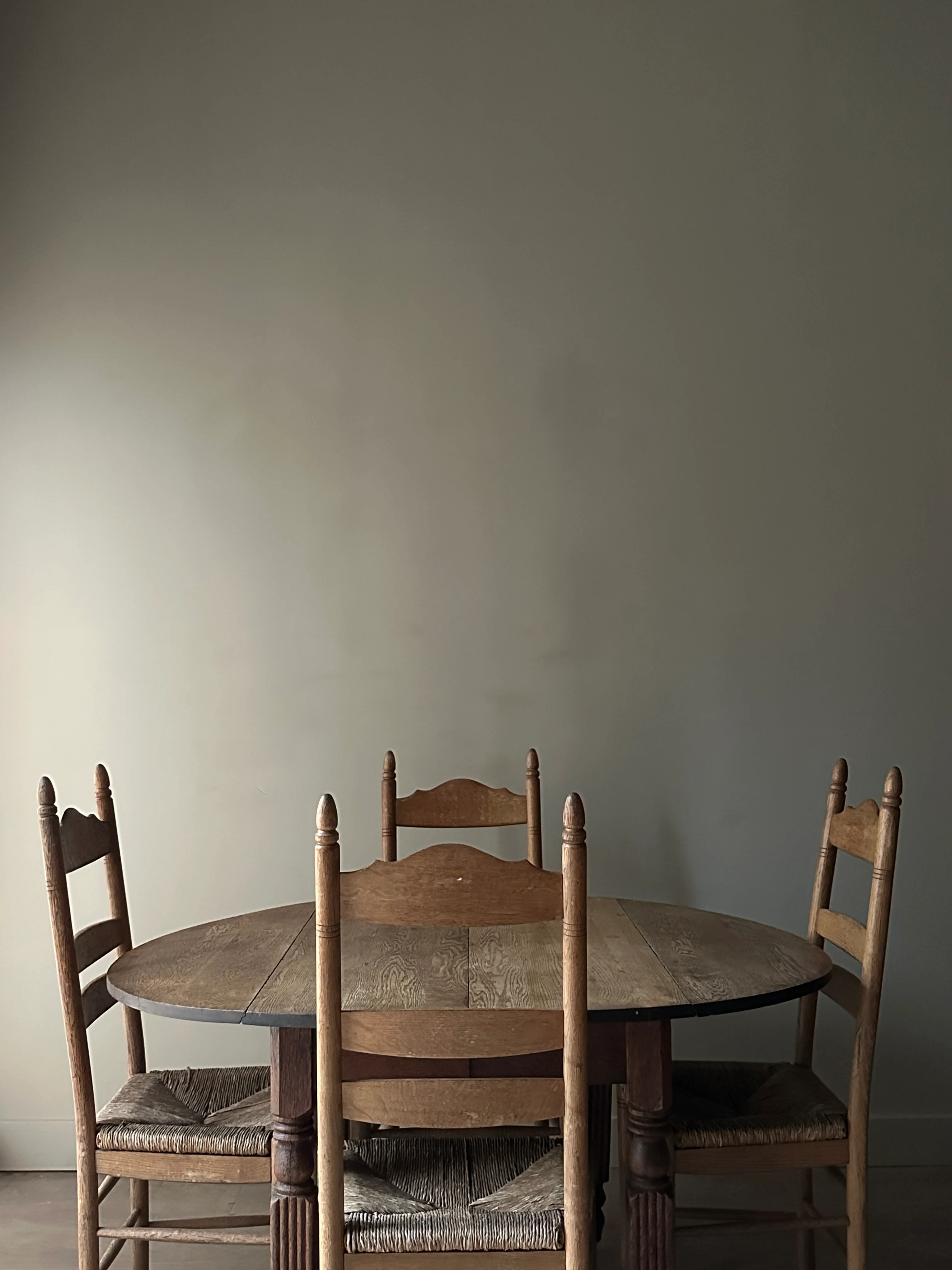 Oak drop leaf dining table - Image 6