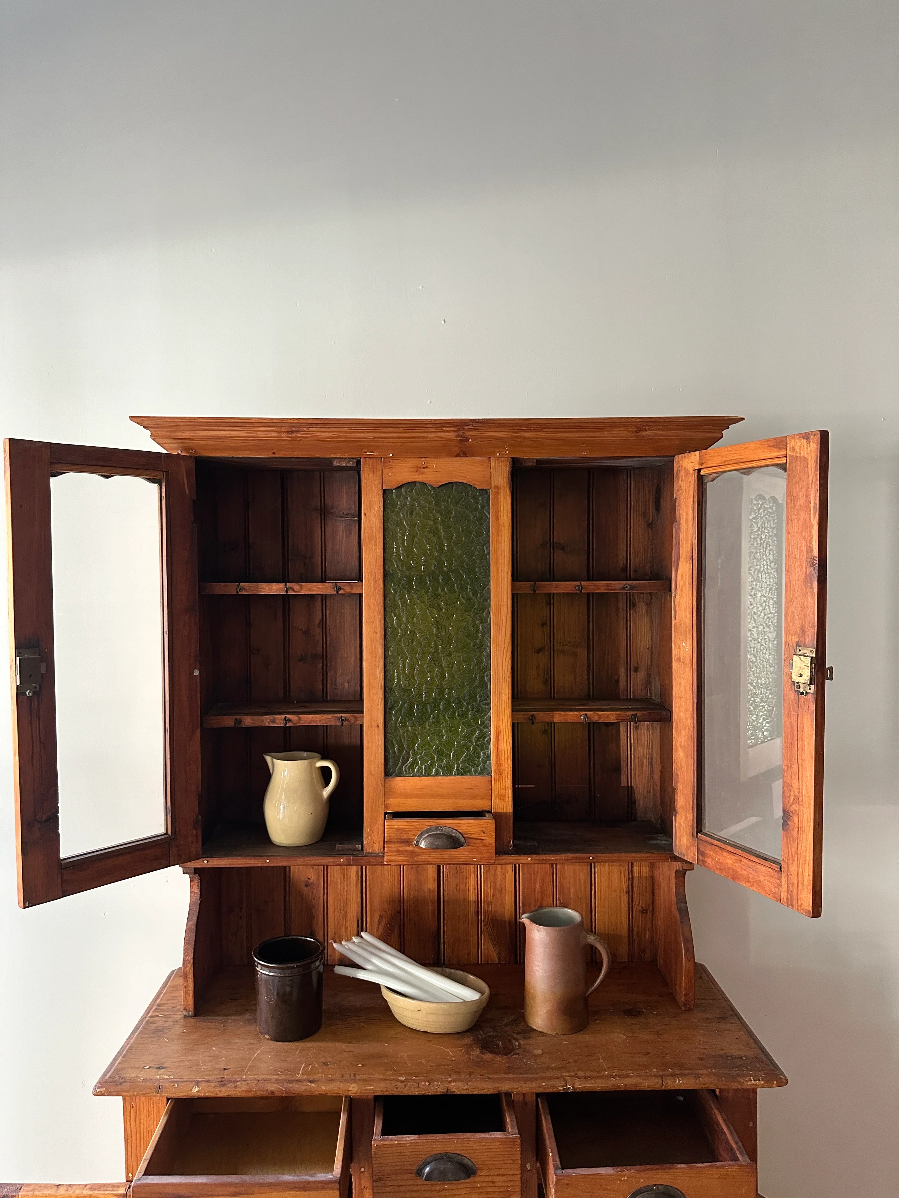 Pine hutch - Image 10